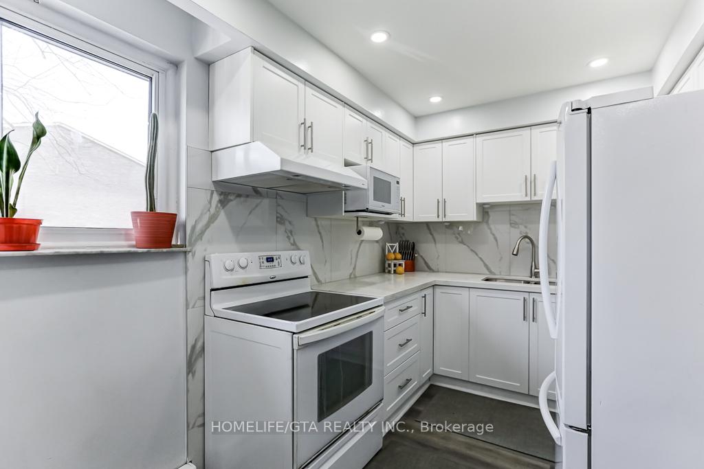 Photo 5 of Unit 143, 1915 Denmar Road E, Pickering, Village East — HOMEH