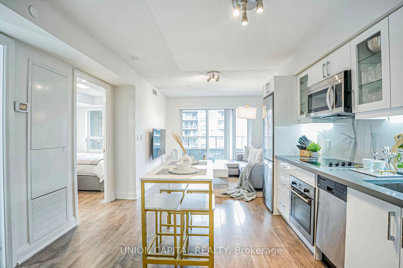 Photo 7 of Unit 701, 18 Uptown Drive, Markham, Unionville — HOMEH