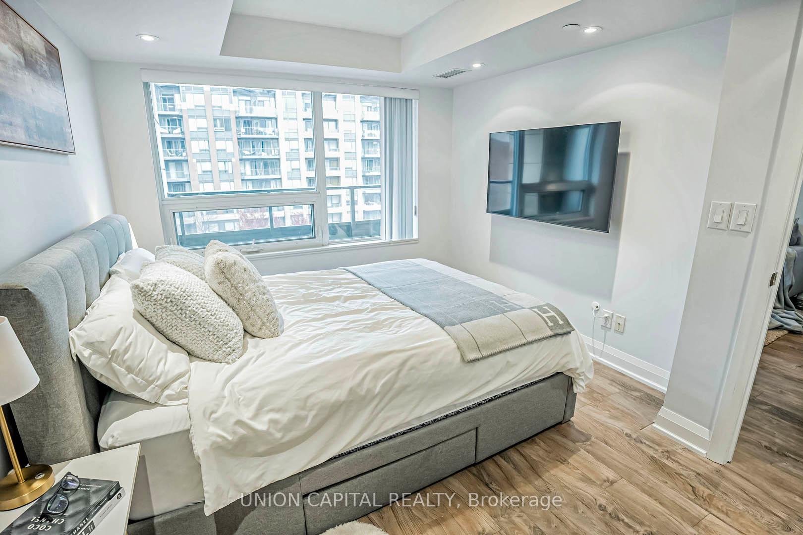 Photo 9 of Unit 701, 18 Uptown Drive, Markham, Unionville — HOMEH