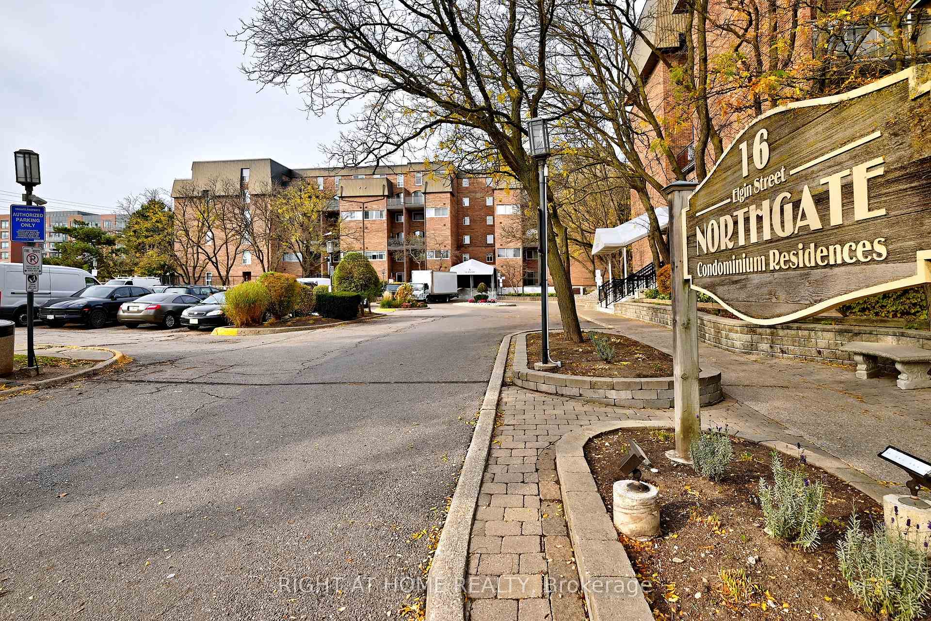 Photo 1 of Unit 145, 16 Elgin Street, Markham, Thornhill — HOMEH