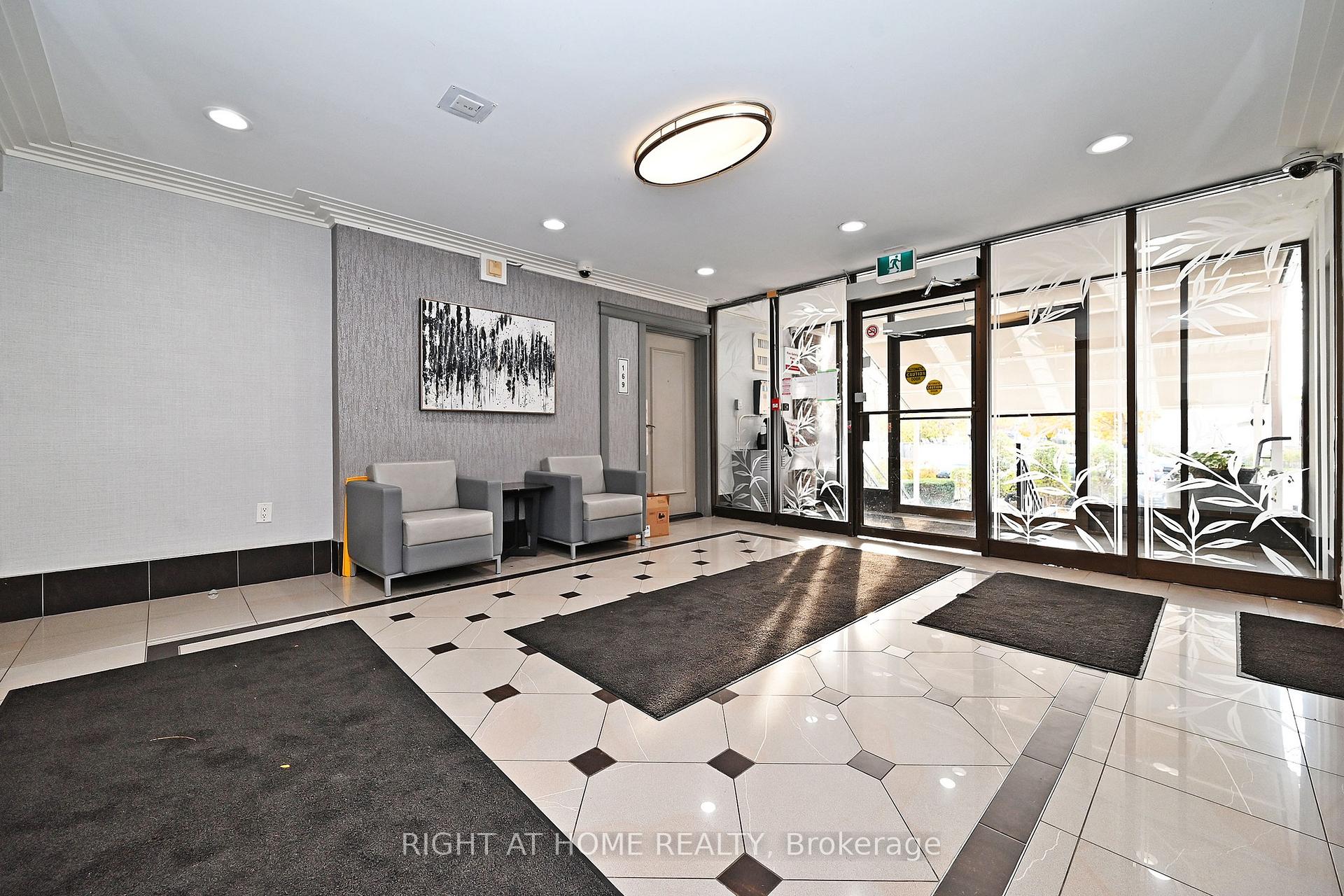Photo 4 of Unit 145, 16 Elgin Street, Markham, Thornhill — HOMEH