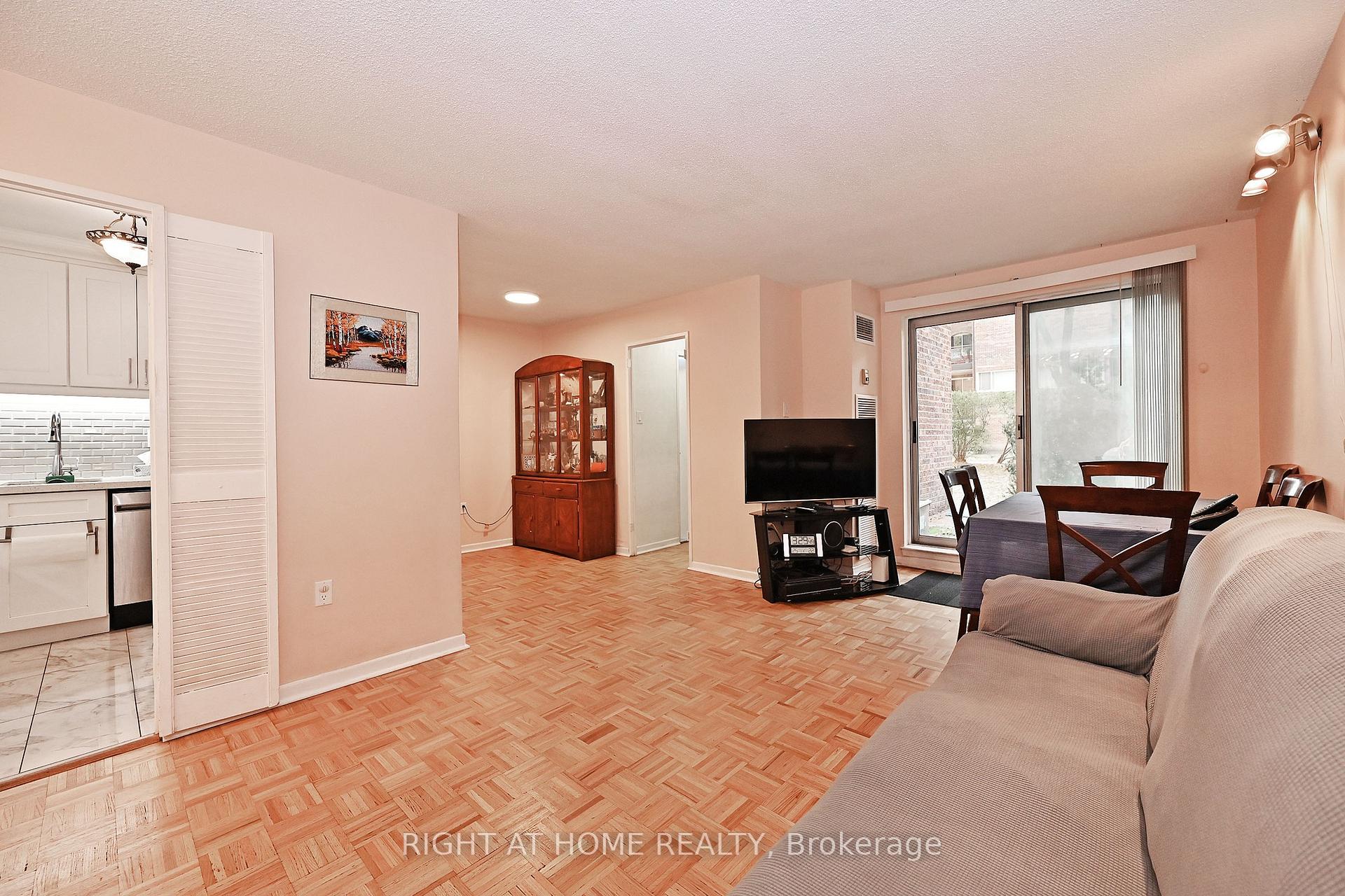 Photo 10 of Unit 145, 16 Elgin Street, Markham, Thornhill — HOMEH