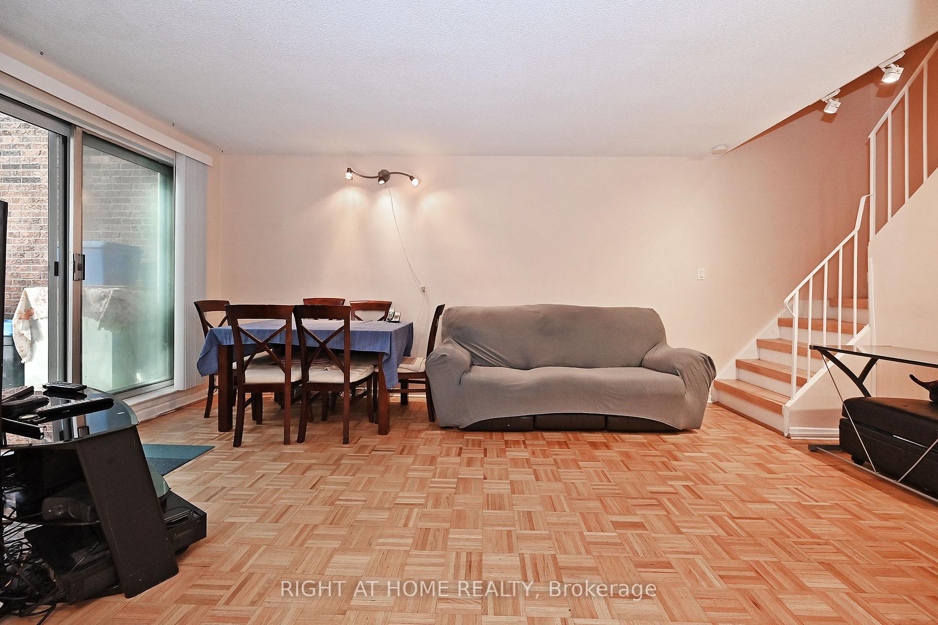 Photo 21 of Unit 145, 16 Elgin Street, Markham, Thornhill — HOMEH