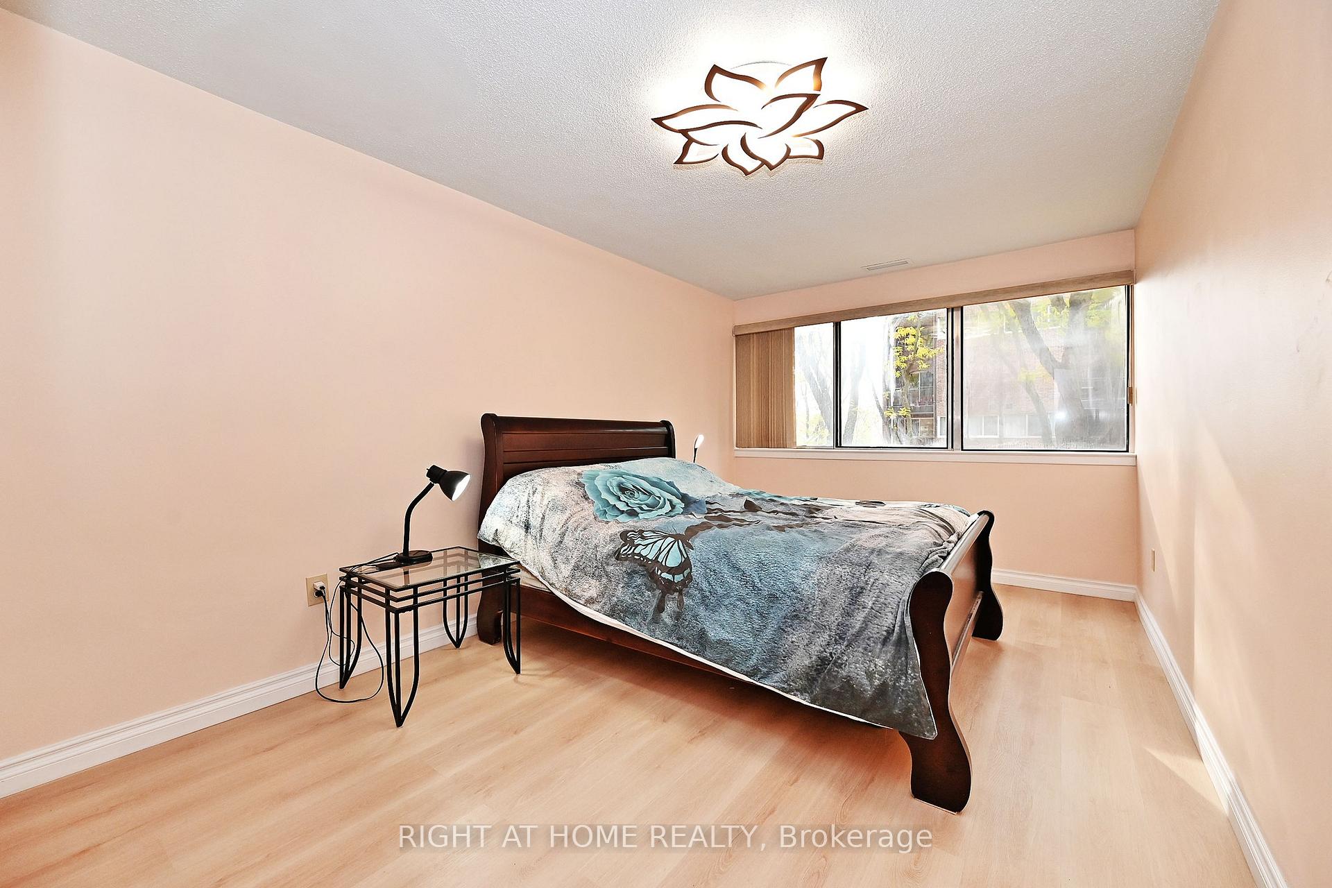 Photo 16 of Unit 145, 16 Elgin Street, Markham, Thornhill — HOMEH