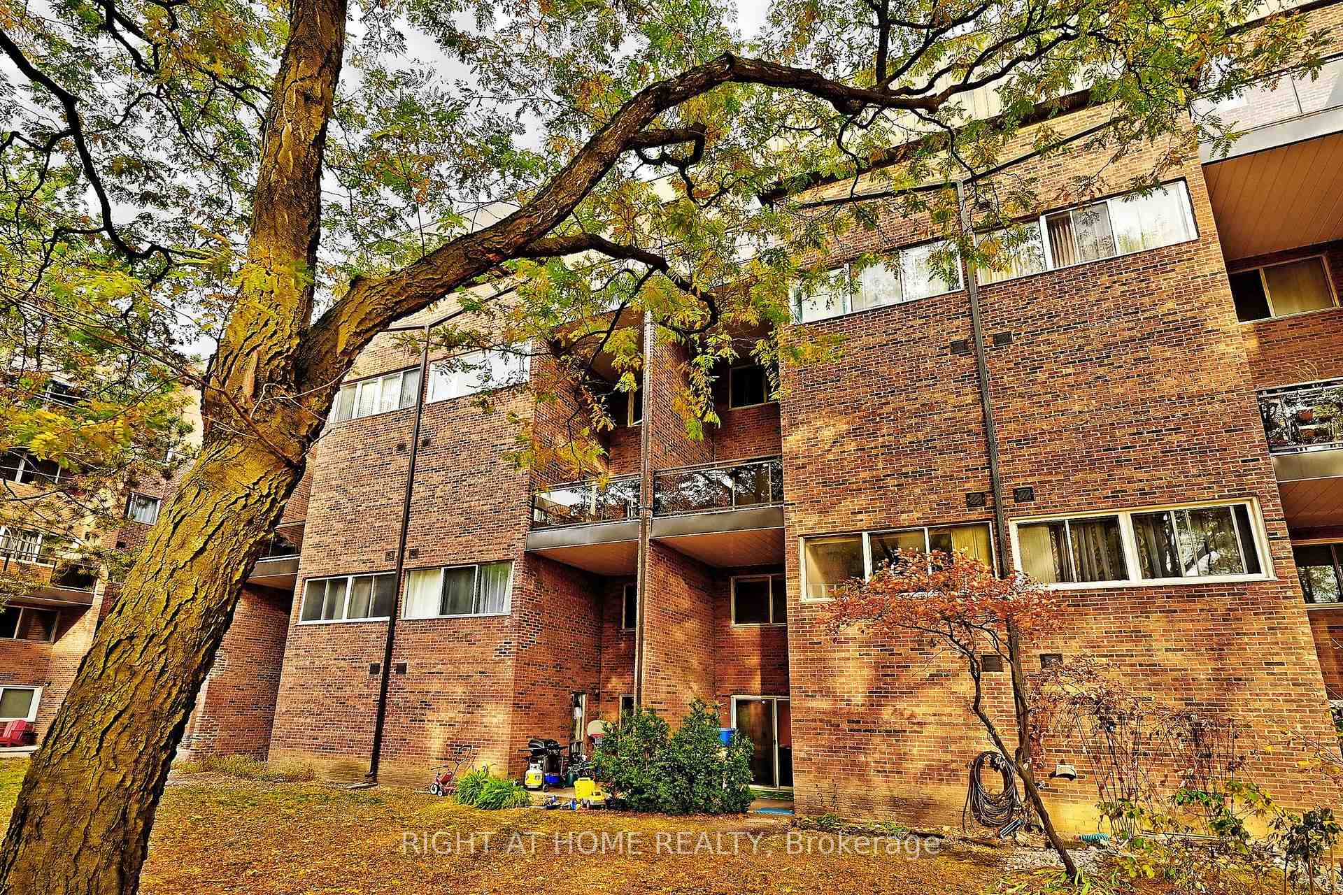 Photo 50 of Unit 145, 16 Elgin Street, Markham, Thornhill — HOMEH