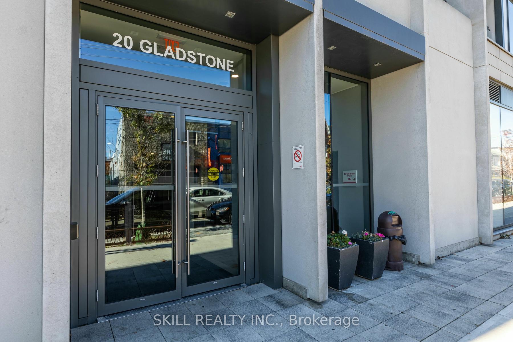 Front of 20 Gladstone Unit# 501 Avenue W