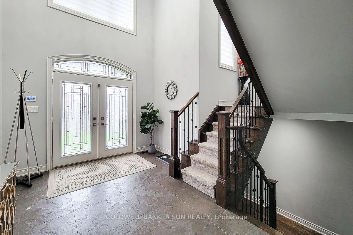 Photo 6 of 32 Kingspoint Circle, Hamilton, Winona Park — HOMEH