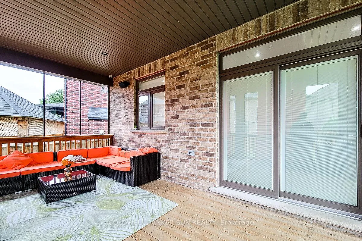 Photo 20 of 32 Kingspoint Circle, Hamilton, Winona Park — HOMEH