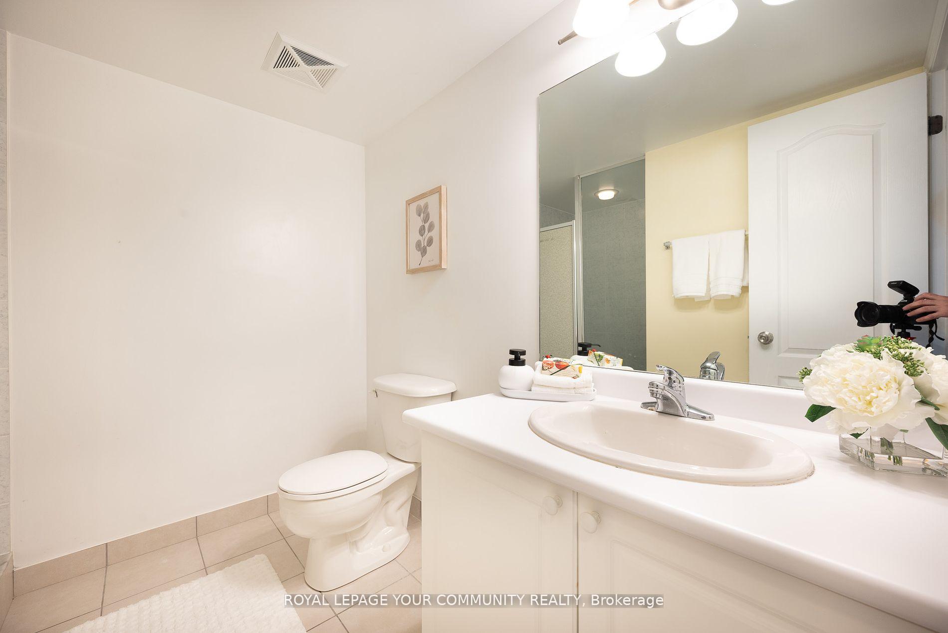 Photo 10 of Unit 906, 15 North Park Road, Vaughan, Beverley Glen — HOMEH