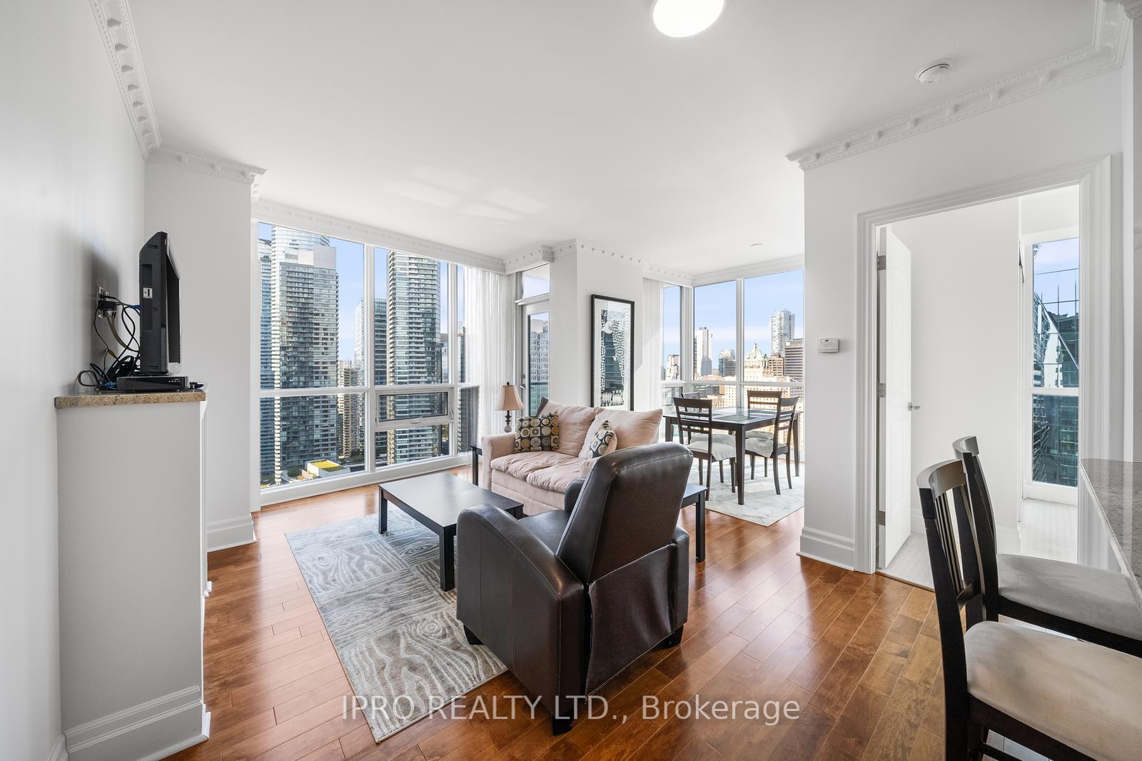 Photo 4 of Unit 3402, 16 Harbour Street, Toronto, Waterfront Communities — HOMEH