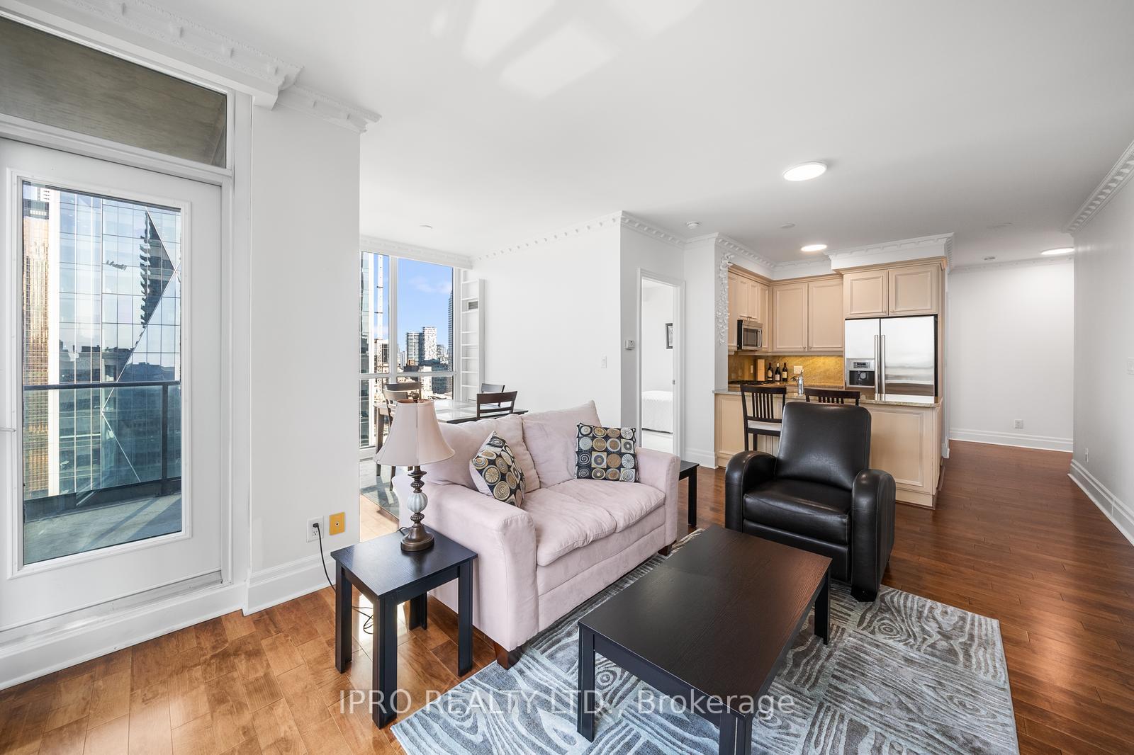 Photo 7 of Unit 3402, 16 Harbour Street, Toronto, Waterfront Communities — HOMEH