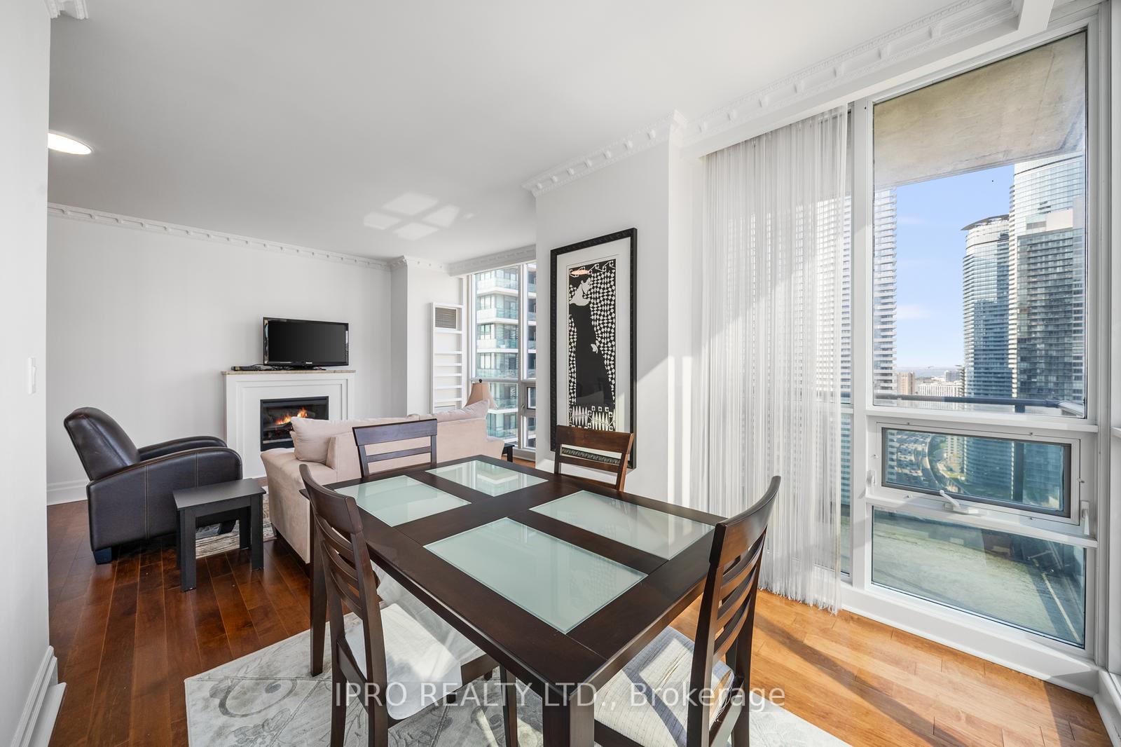 Photo 12 of Unit 3402, 16 Harbour Street, Toronto, Waterfront Communities — HOMEH