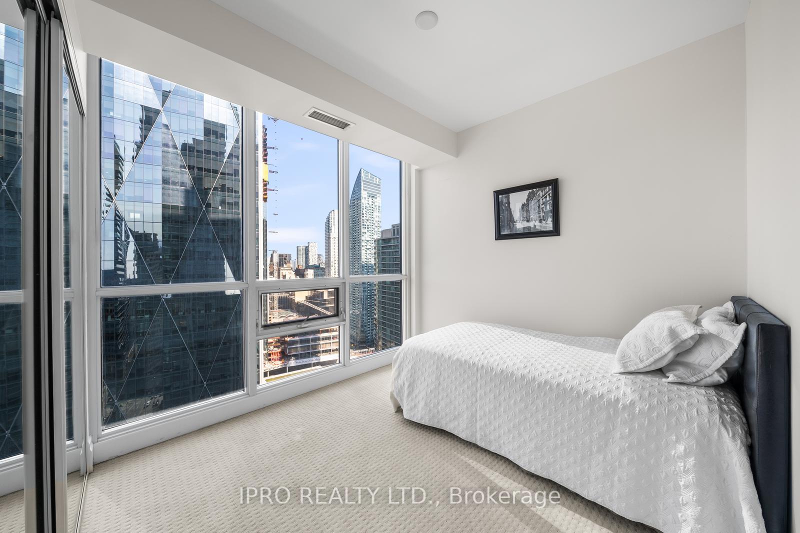 Photo 15 of Unit 3402, 16 Harbour Street, Toronto, Waterfront Communities — HOMEH