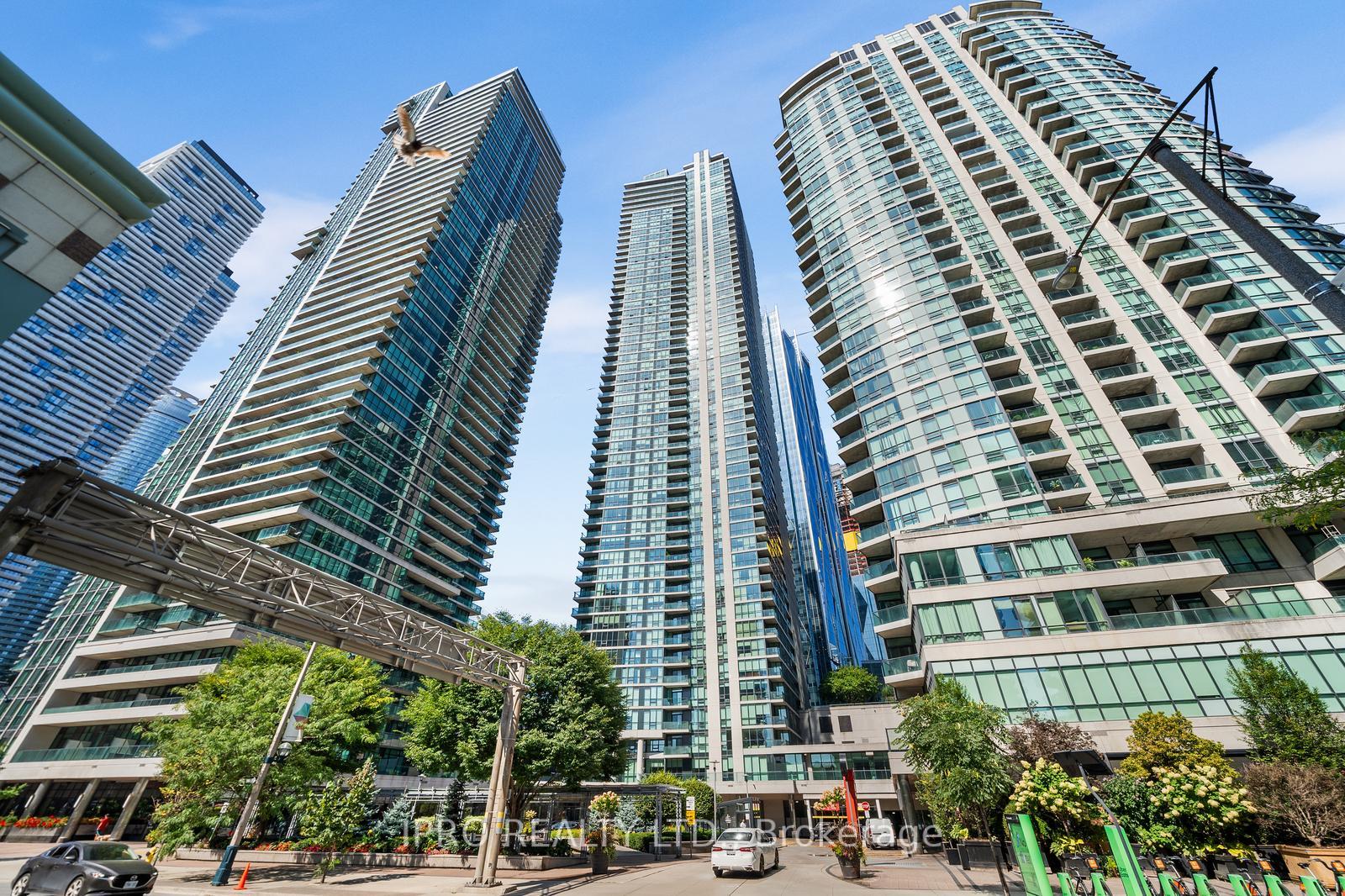 Photo 22 of Unit 3402, 16 Harbour Street, Toronto, Waterfront Communities — HOMEH
