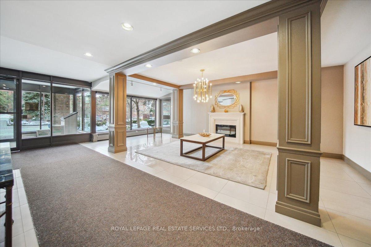 Photo 3 of Unit PH 5, 271 Ridley Boulevard, Toronto, Bedford Park-Nortown — HOMEH
