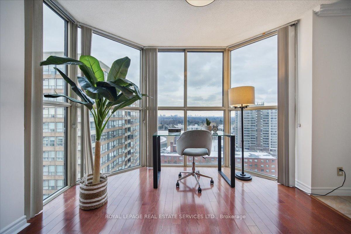 Photo 8 of Unit PH 5, 271 Ridley Boulevard, Toronto, Bedford Park-Nortown — HOMEH