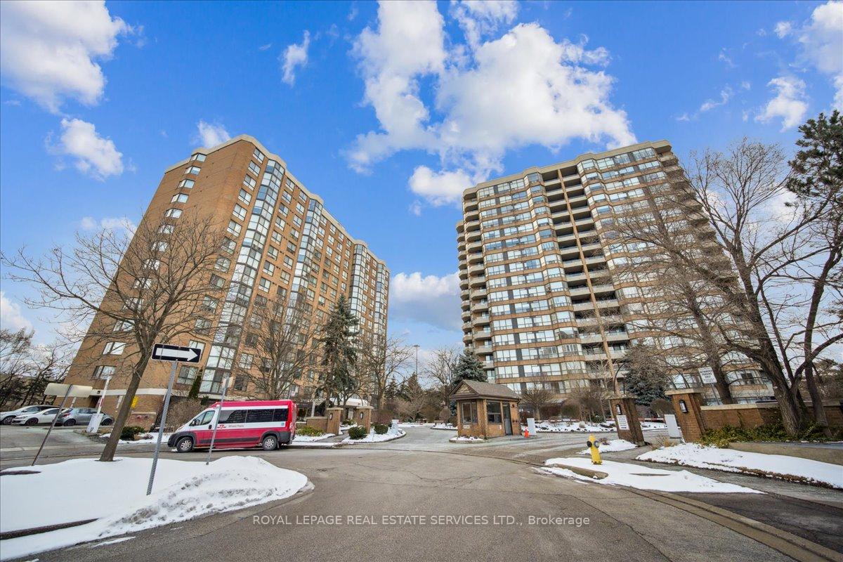 Photo 26 of Unit PH 5, 271 Ridley Boulevard, Toronto, Bedford Park-Nortown — HOMEH