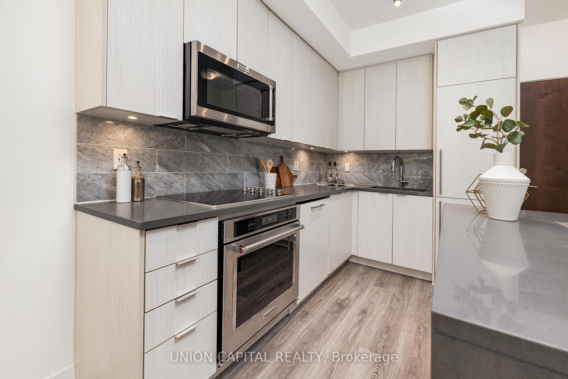 Photo 4 of Unit 305, 38 Iannuzzi Street, Toronto, Niagara — HOMEH