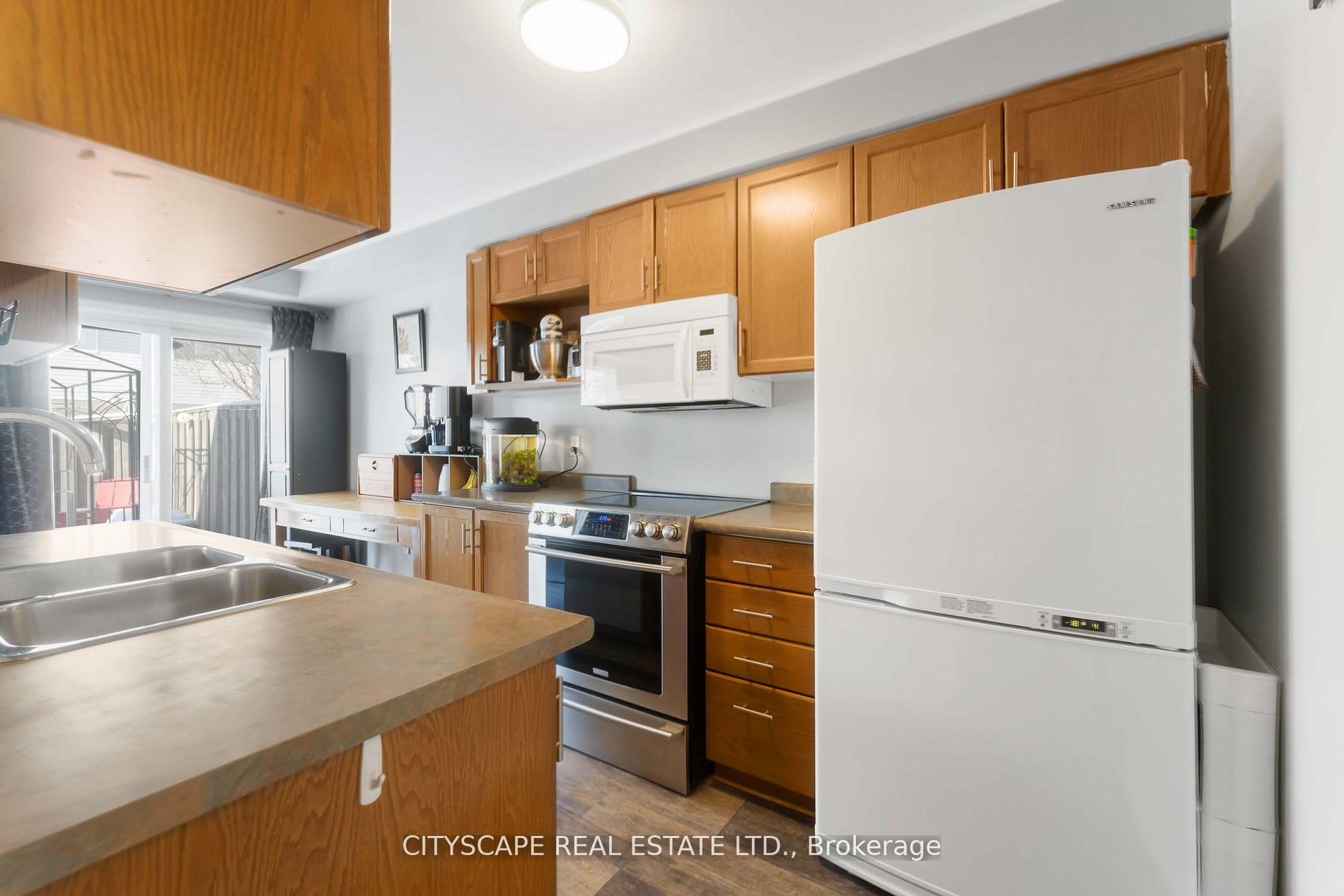 Photo 19 of Unit 14, 76 Frances Avenue, Hamilton, Stoney Creek — HOMEH