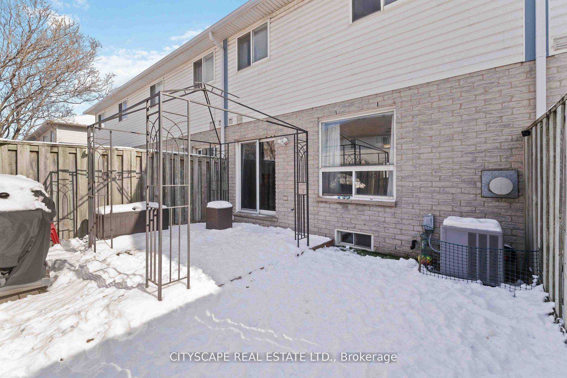 Photo 34 of Unit 14, 76 Frances Avenue, Hamilton, Stoney Creek — HOMEH