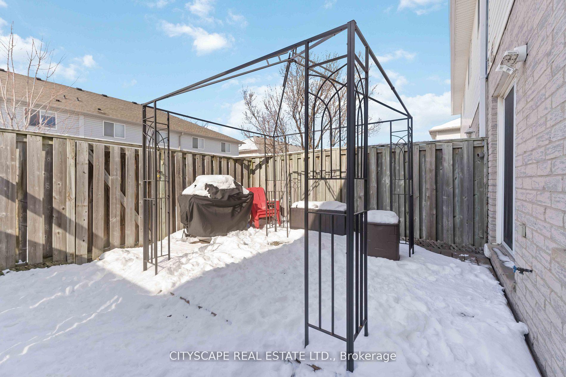 Photo 38 of Unit 14, 76 Frances Avenue, Hamilton, Stoney Creek — HOMEH