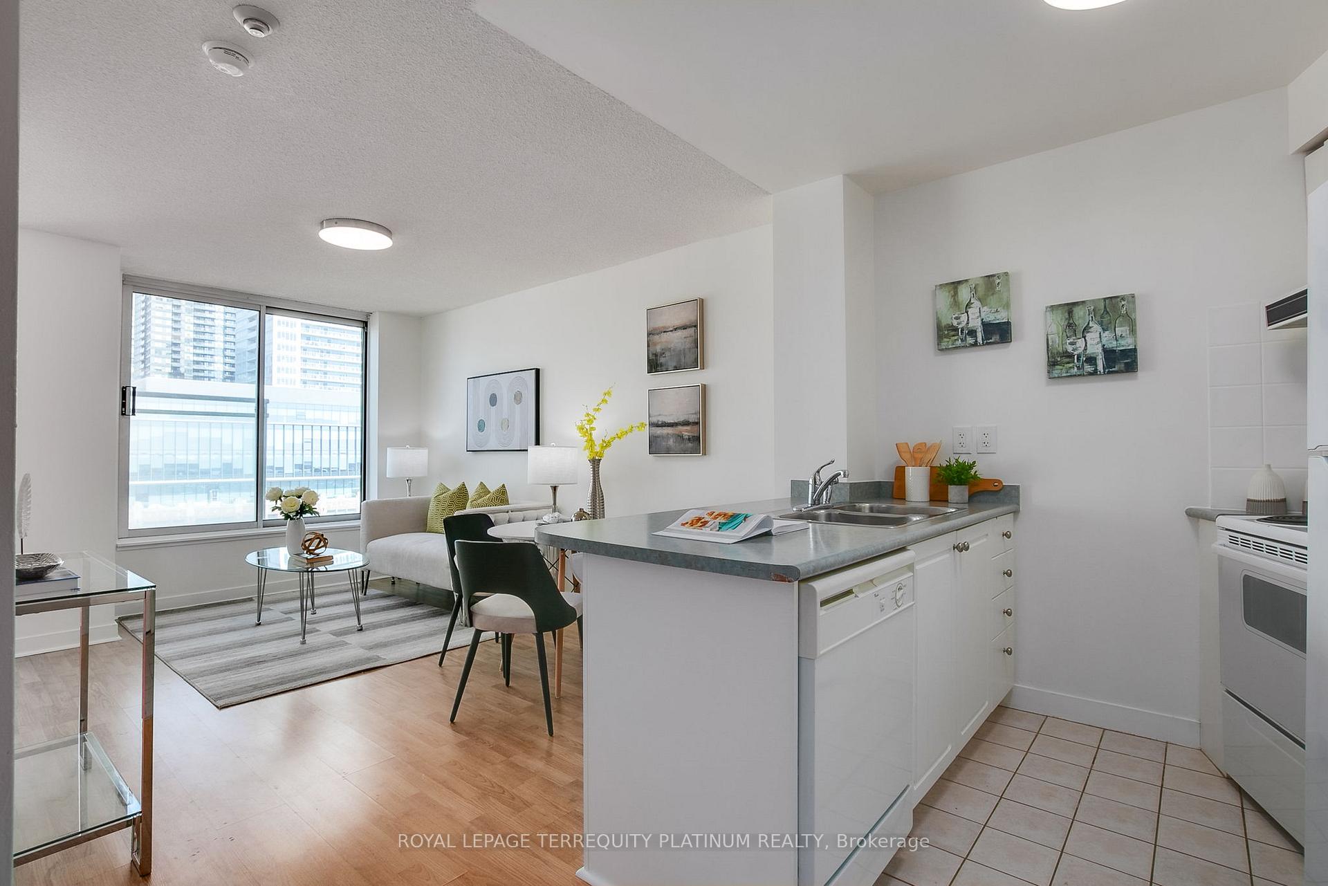 Photo 27 of Unit 1123, 650 Queens Quay W, Toronto, Niagara — HOMEH