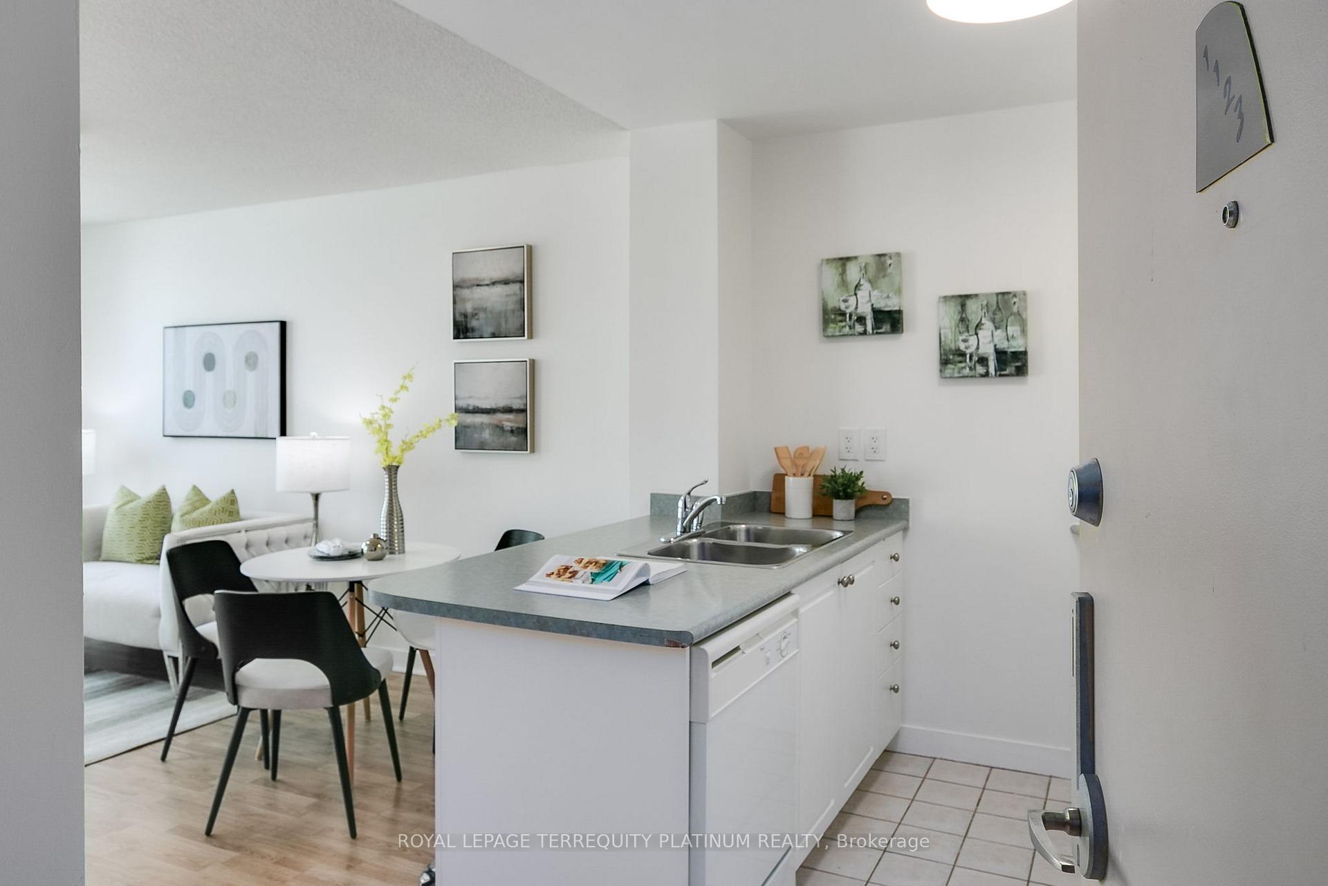 Photo 3 of Unit 1123, 650 Queens Quay W, Toronto, Niagara — HOMEH