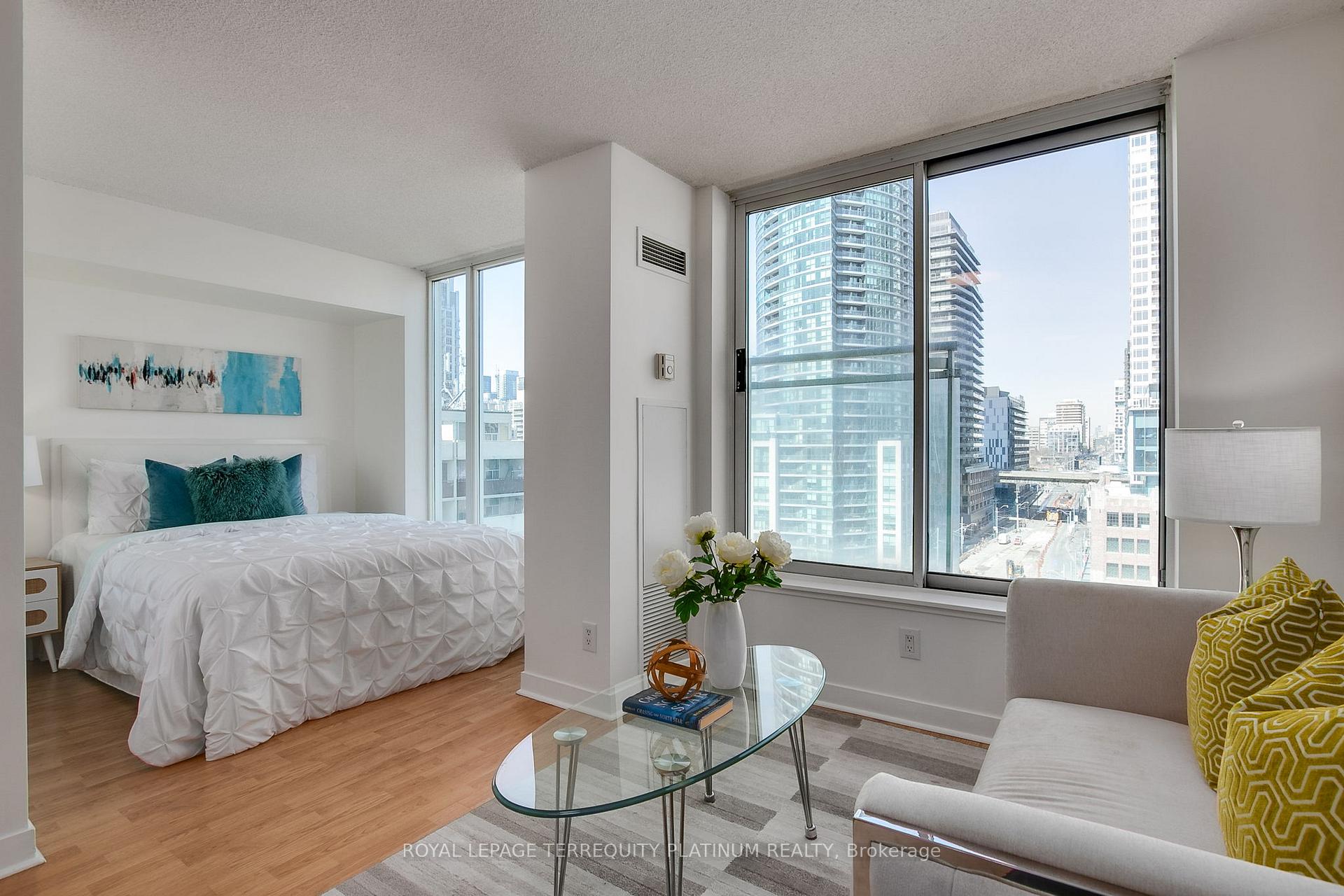 Photo 5 of Unit 1123, 650 Queens Quay W, Toronto, Niagara — HOMEH