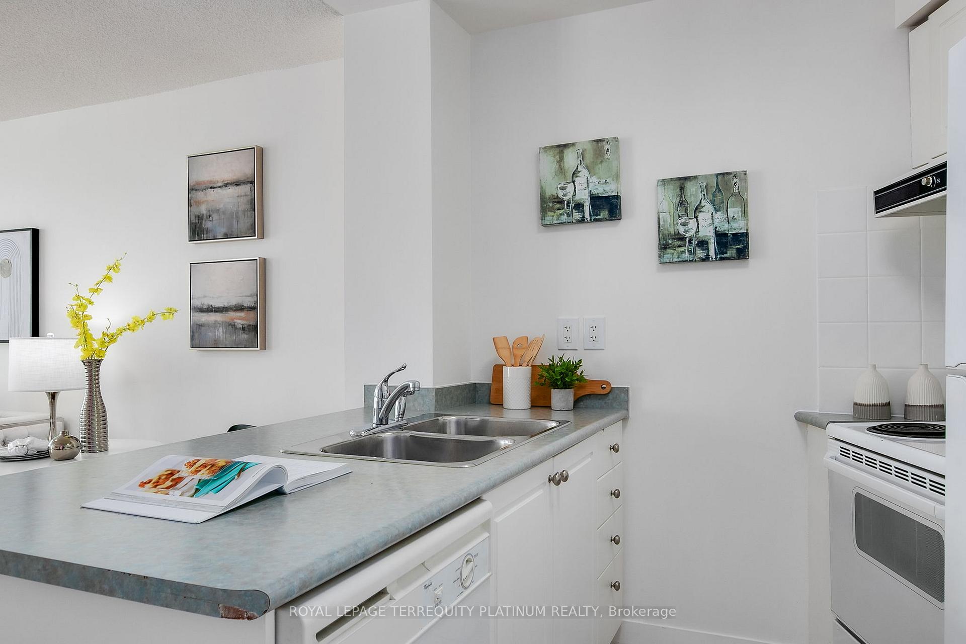 Photo 29 of Unit 1123, 650 Queens Quay W, Toronto, Niagara — HOMEH