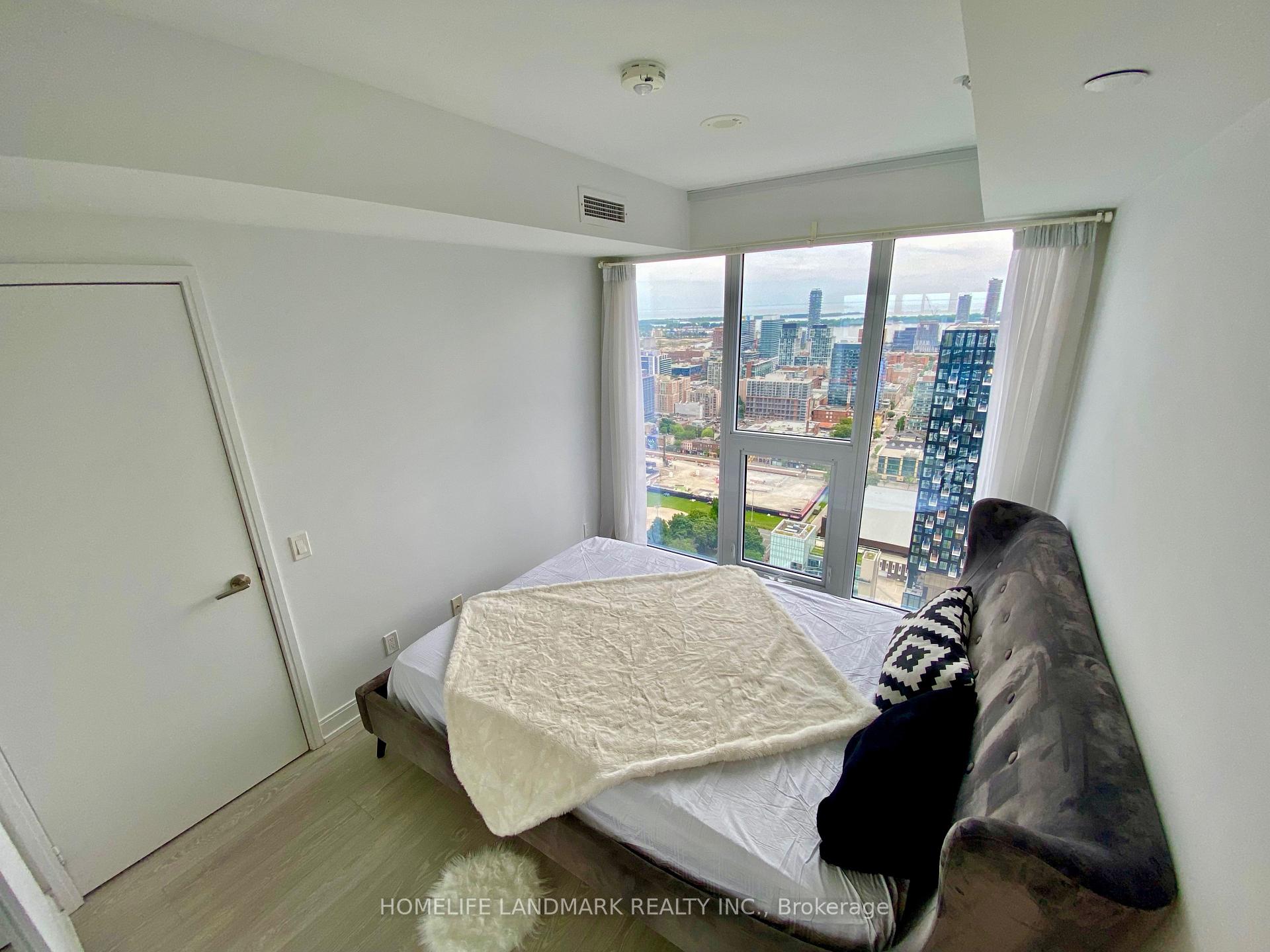 Photo 7 of Unit 4206, 181 Dundas Street E, Toronto, Church-Yonge Corridor — HOMEH