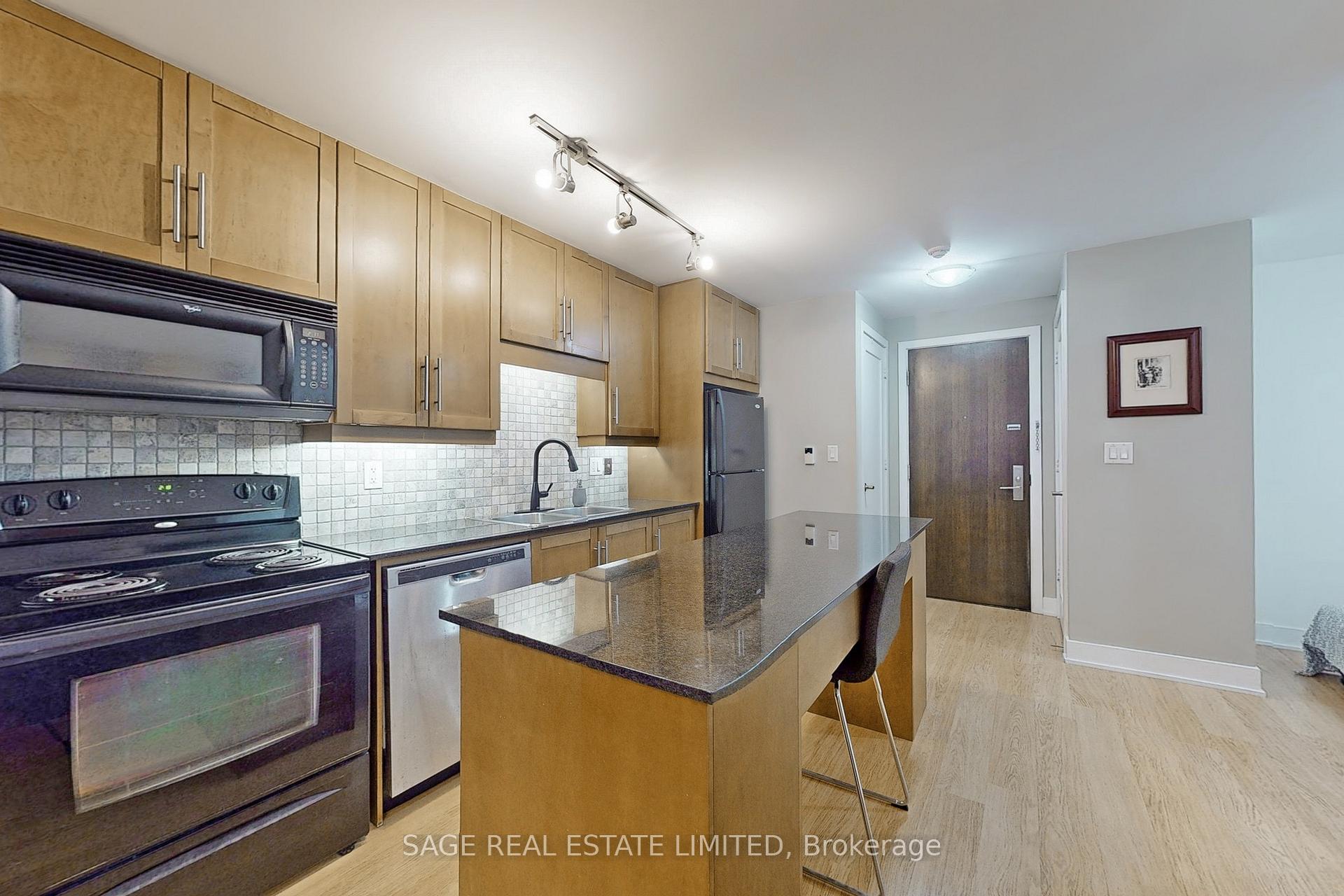 Photo 7 of Unit 1203, 20 Blue Jays Way, Toronto, Waterfront Communities — HOMEH