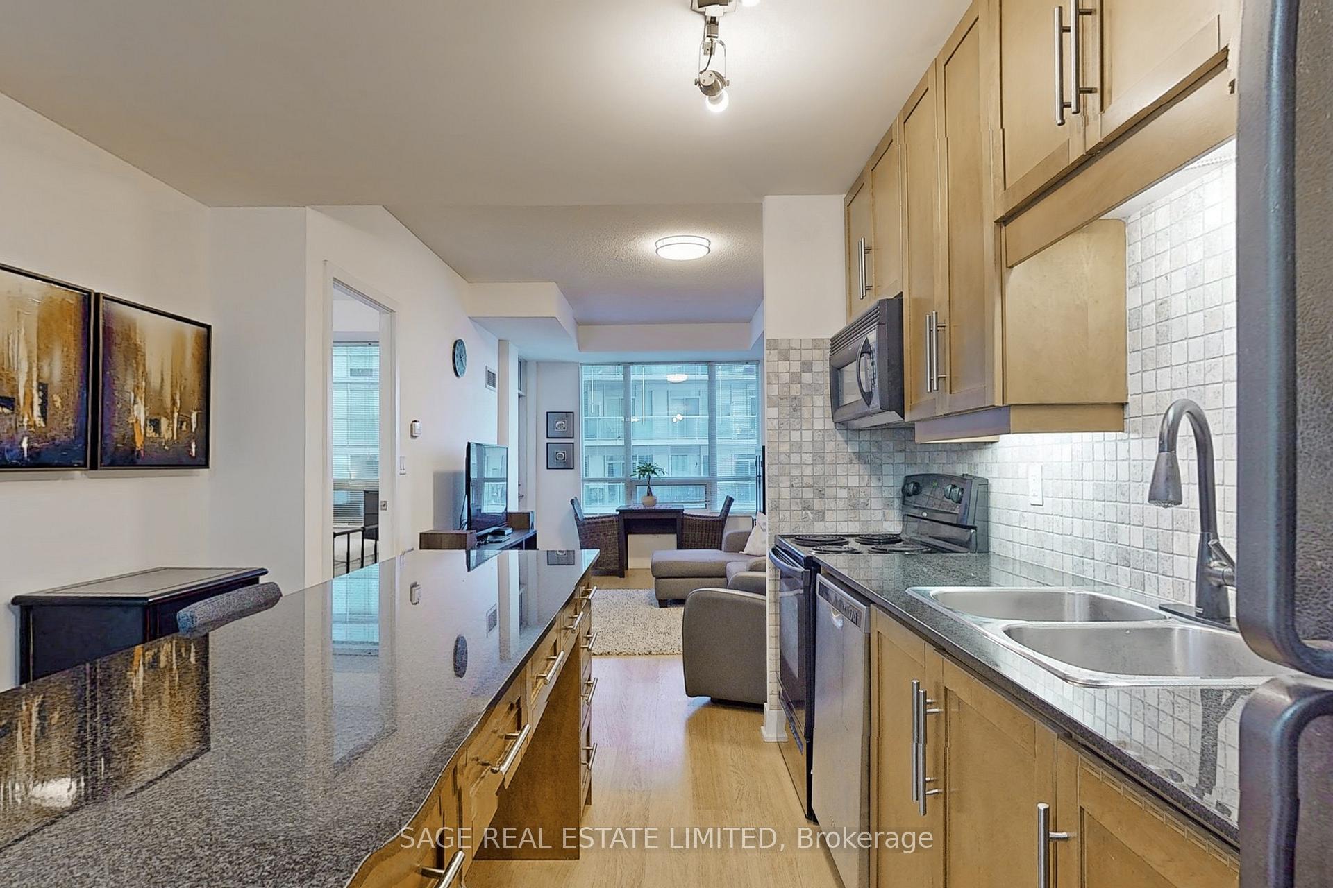Photo 6 of Unit 1203, 20 Blue Jays Way, Toronto, Waterfront Communities — HOMEH