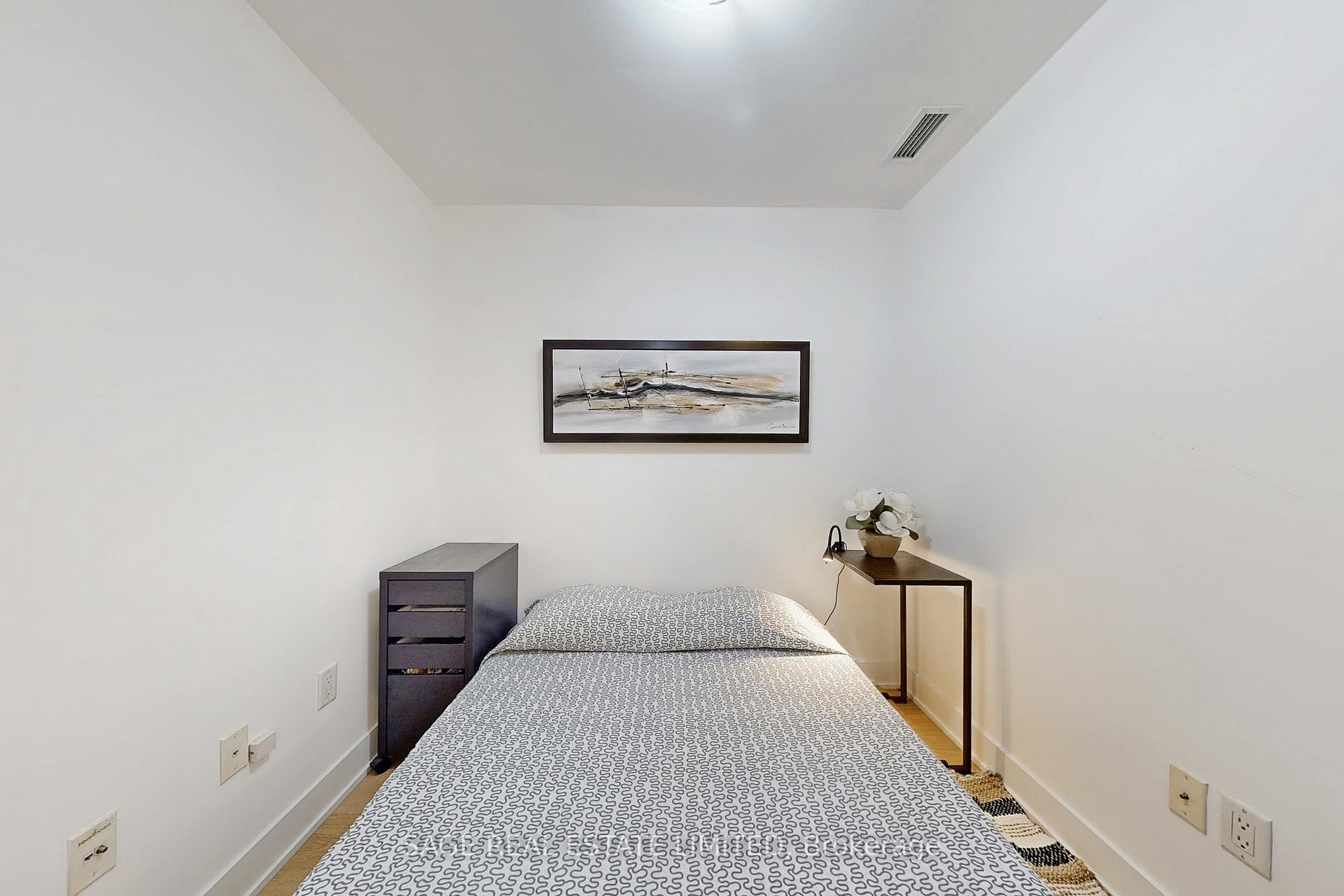 Photo 13 of Unit 1203, 20 Blue Jays Way, Toronto, Waterfront Communities — HOMEH