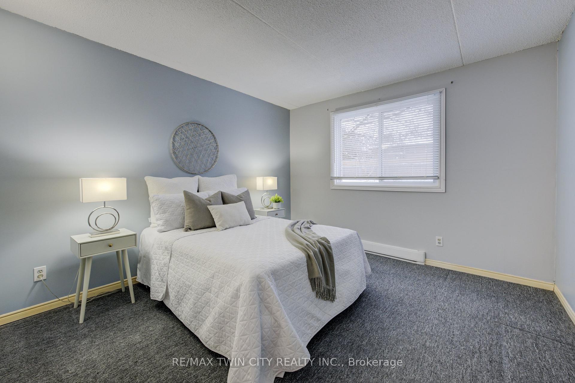 Photo 8 of Unit 404, 266 Overlea Drive, Kitchener — HOMEH