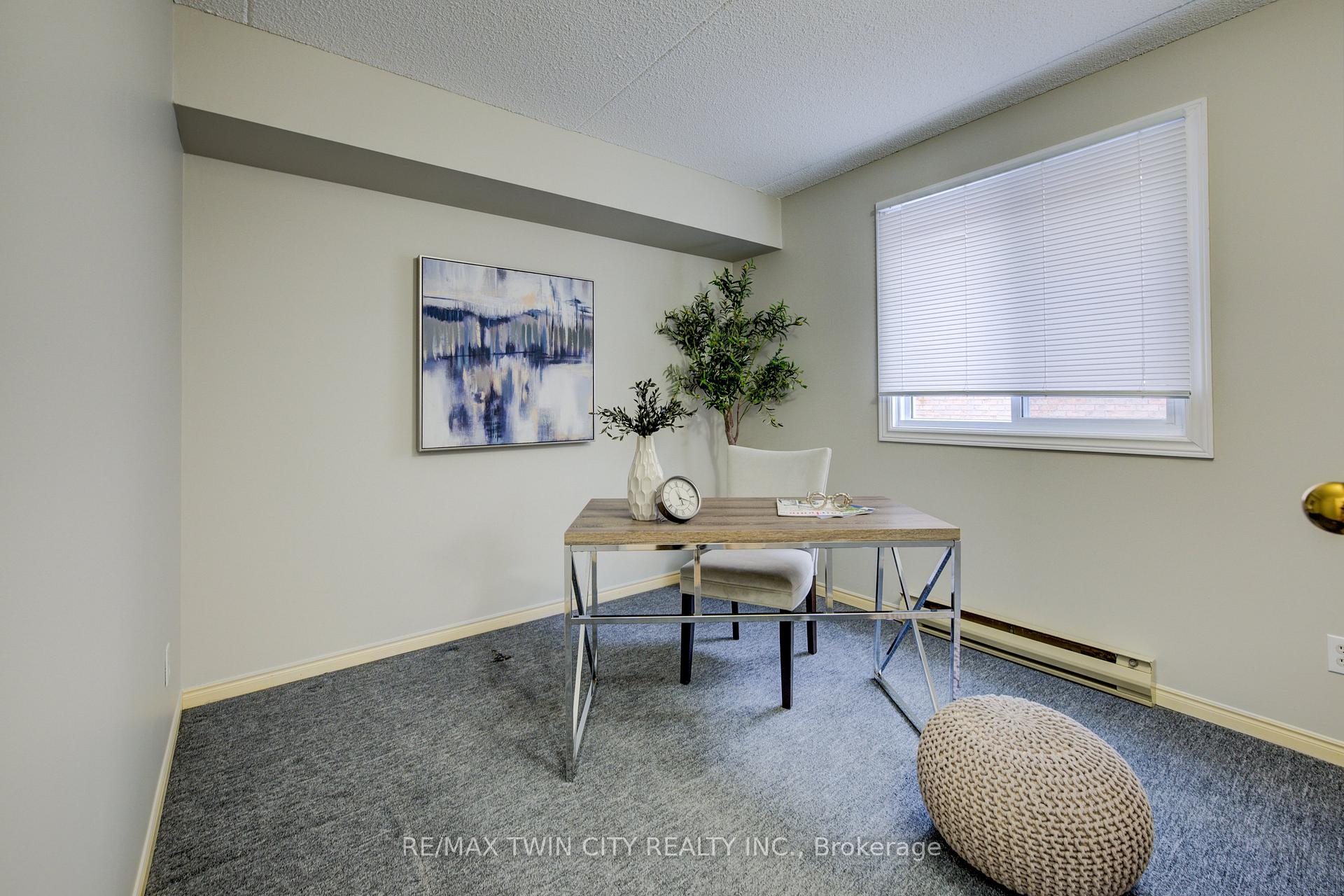 Photo 6 of Unit 404, 266 Overlea Drive, Kitchener — HOMEH