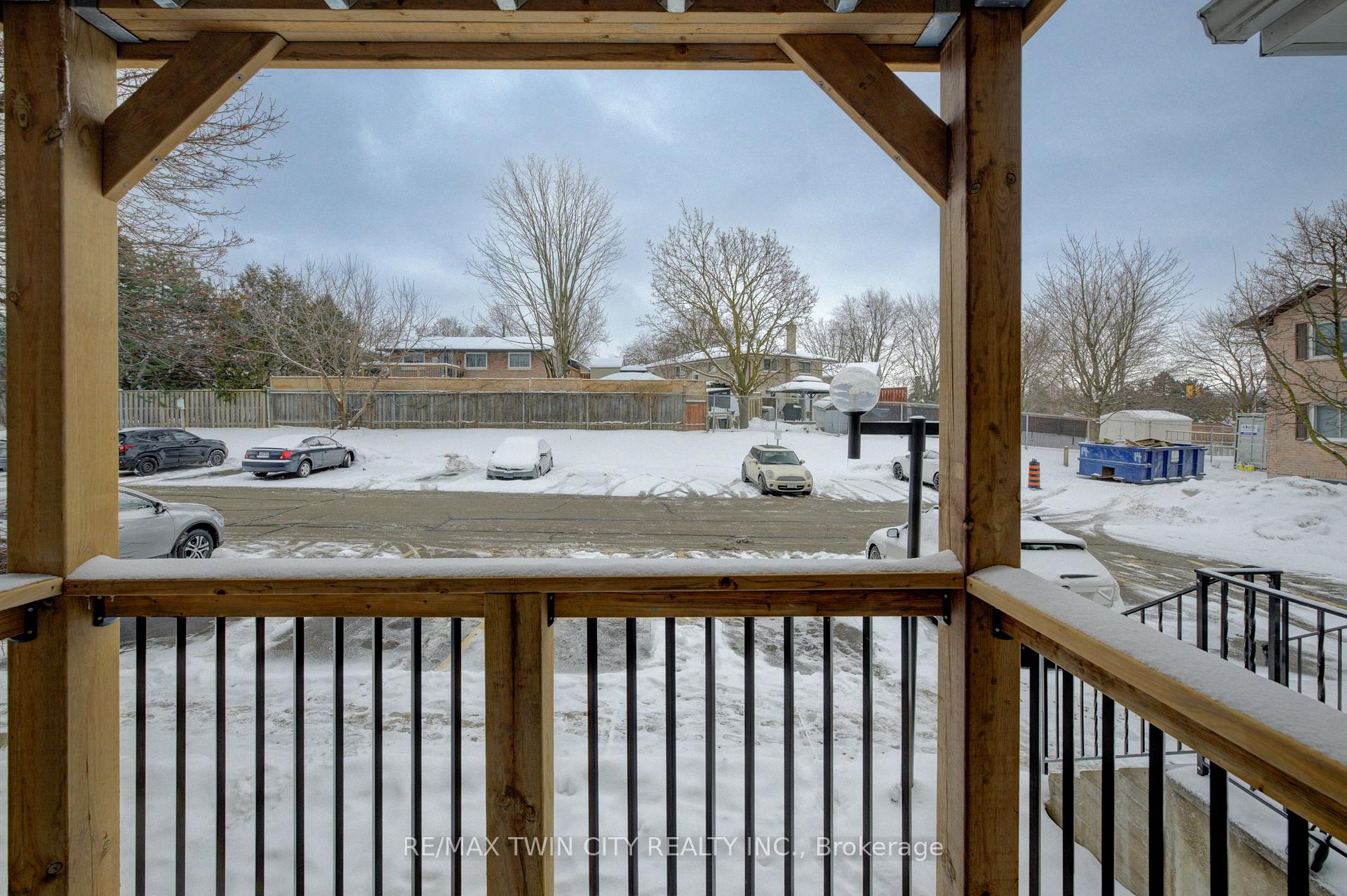 Photo 13 of Unit 404, 266 Overlea Drive, Kitchener — HOMEH