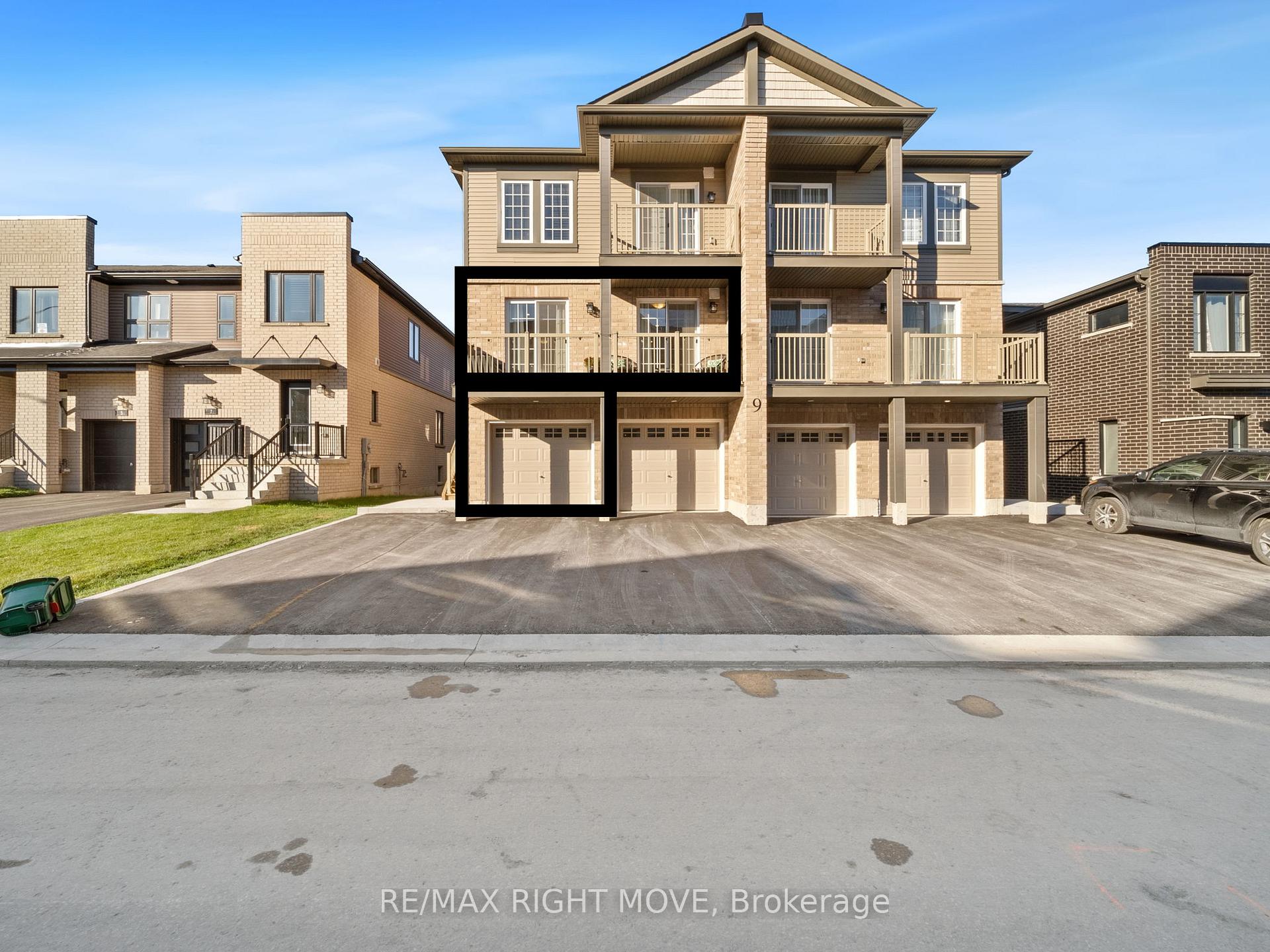Photo 1 of Unit 2, 9 Hay Lane, Barrie, Rural Barrie Southeast — HOMEH