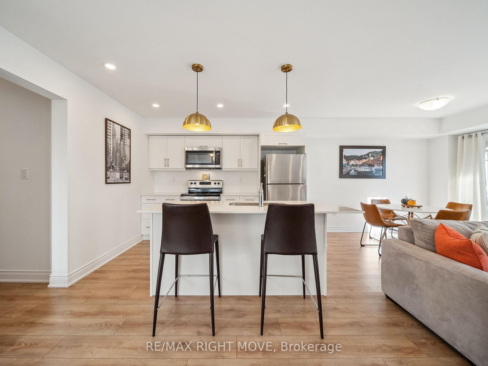 Photo 6 of Unit 2, 9 Hay Lane, Barrie, Rural Barrie Southeast — HOMEH