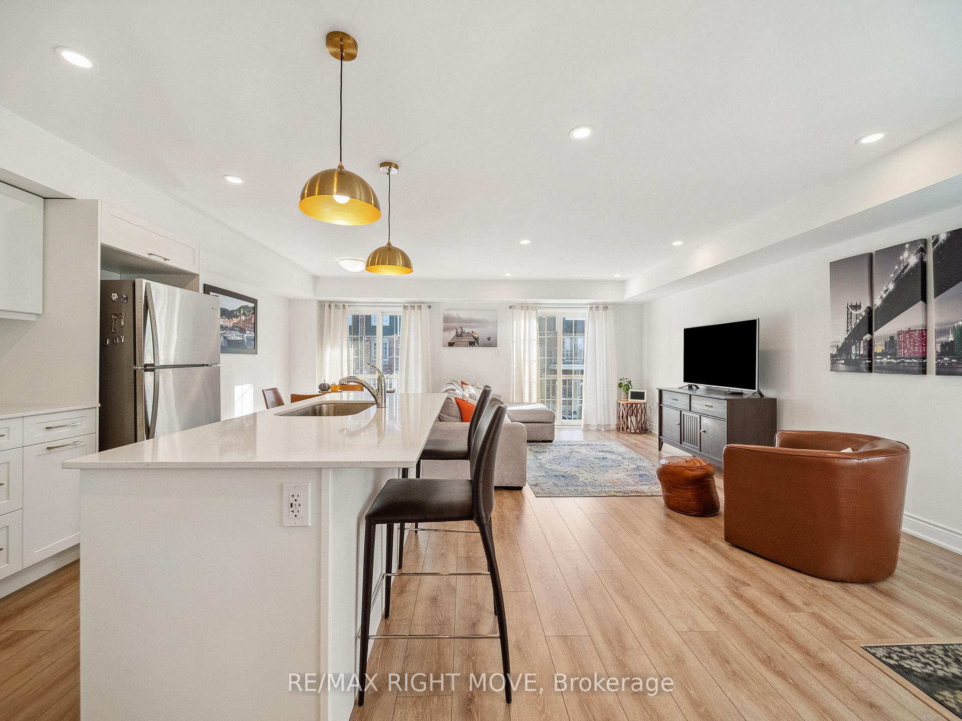Photo 9 of Unit 2, 9 Hay Lane, Barrie, Rural Barrie Southeast — HOMEH