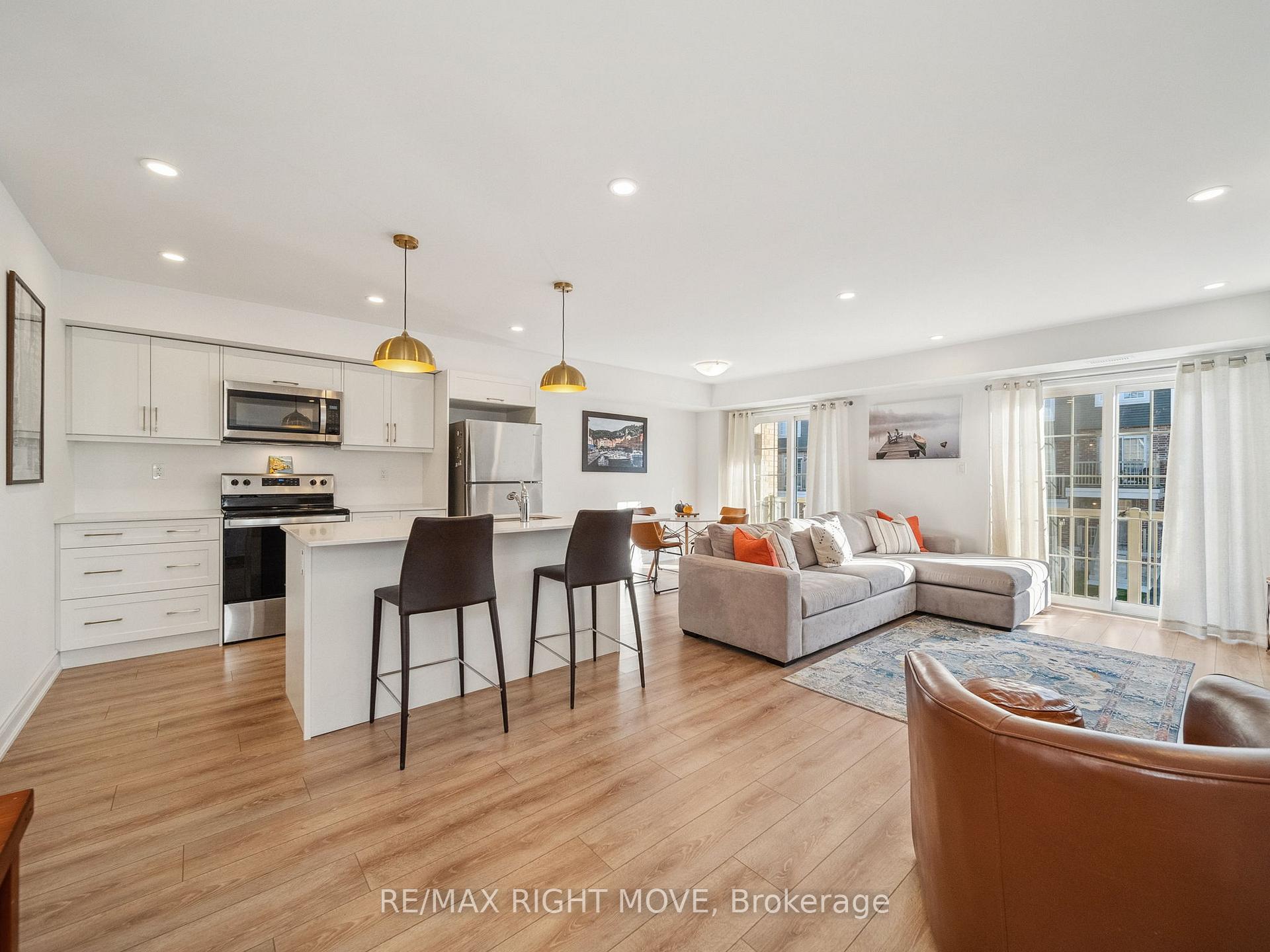 Photo 10 of Unit 2, 9 Hay Lane, Barrie, Rural Barrie Southeast — HOMEH