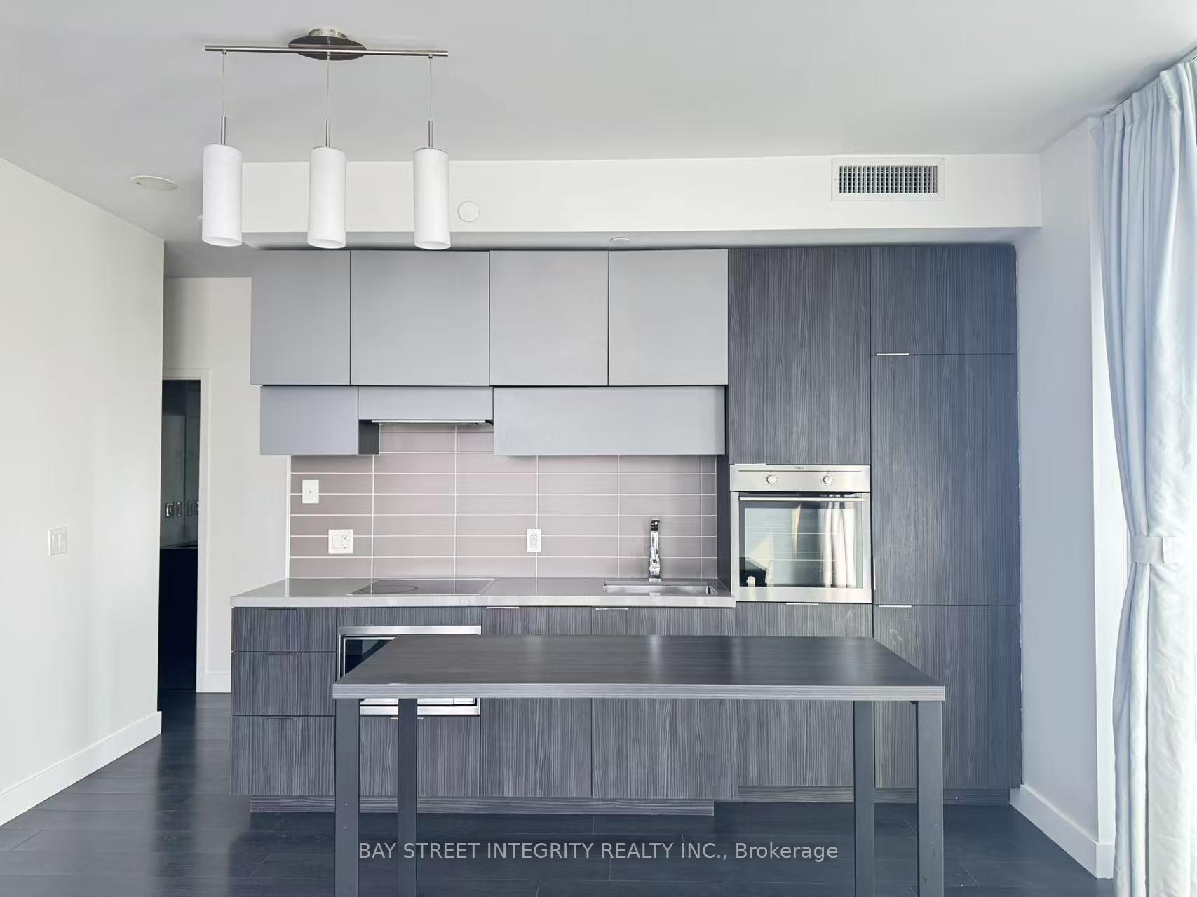 Photo 6 of Unit 2105, 8 Eglinton Avenue E, Toronto, Yonge-Eglinton — HOMEH