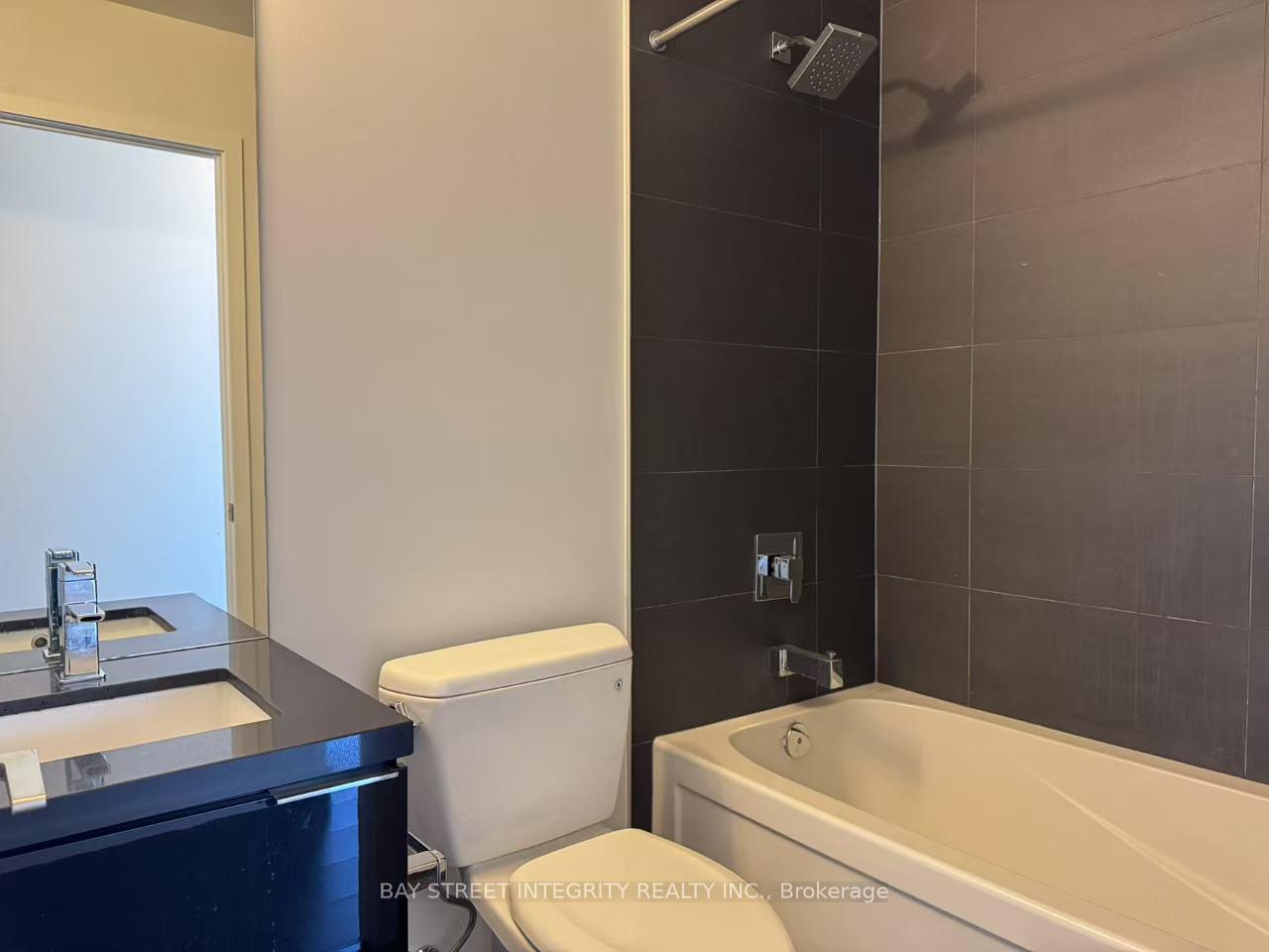 Photo 11 of Unit 2105, 8 Eglinton Avenue E, Toronto, Yonge-Eglinton — HOMEH