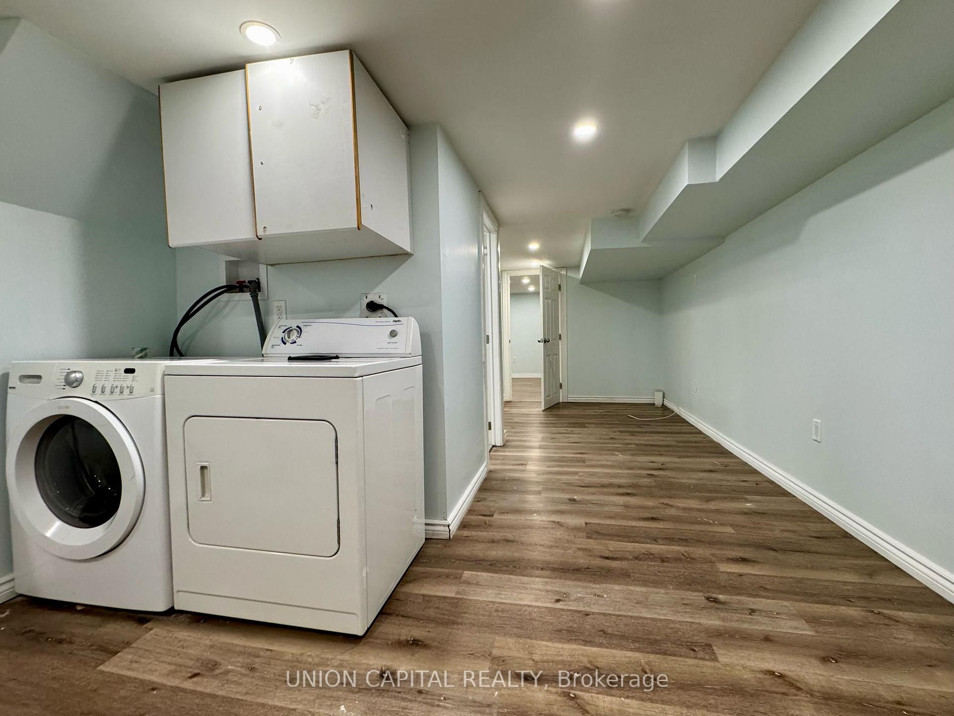 Photo 5 of Unit LOWER, 96 Hiawatha Road, Toronto, Greenwood-Coxwell — HOMEH