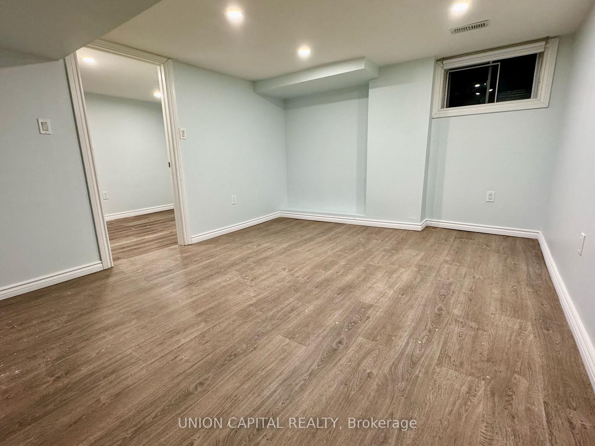 Photo 7 of Unit LOWER, 96 Hiawatha Road, Toronto, Greenwood-Coxwell — HOMEH