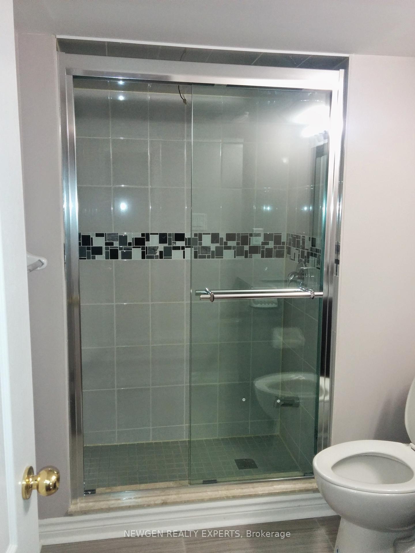 Photo 4 of Unit Basement, 53 Maddybeth Crescent, Brampton, Bram West — HOMEH