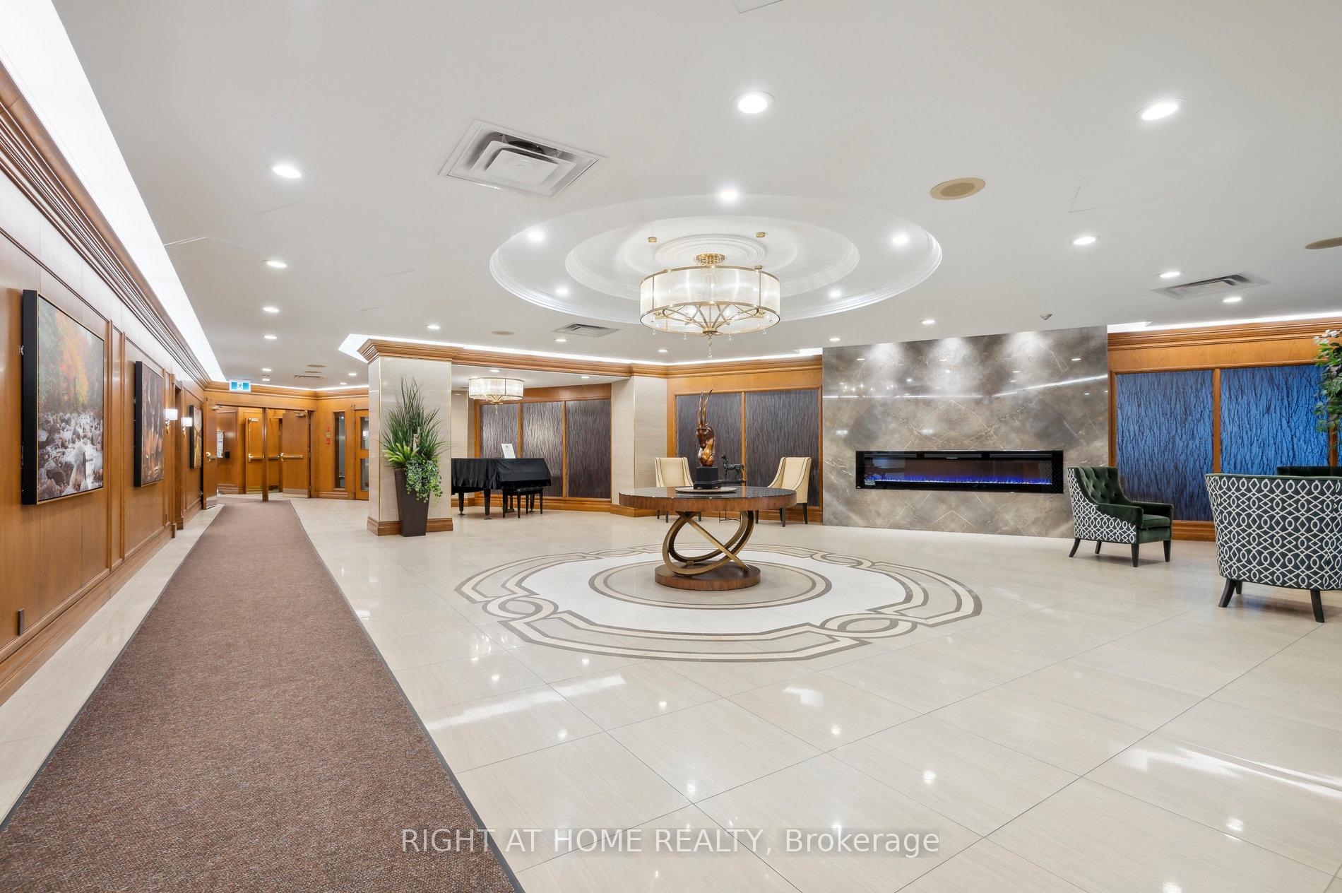 Photo 10 of Unit 814, 610 Bullock Drive, Markham, Markville — HOMEH