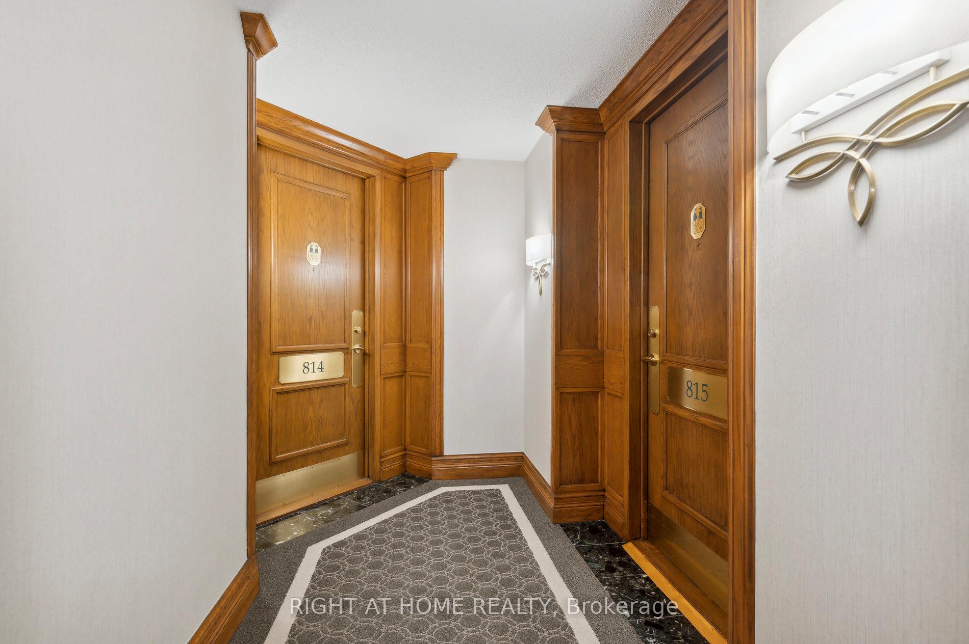 Photo 5 of Unit 814, 610 Bullock Drive, Markham, Markville — HOMEH