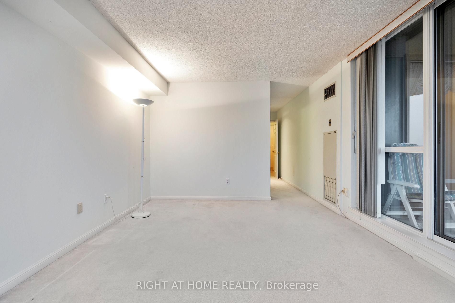 Photo 17 of Unit 814, 610 Bullock Drive, Markham, Markville — HOMEH