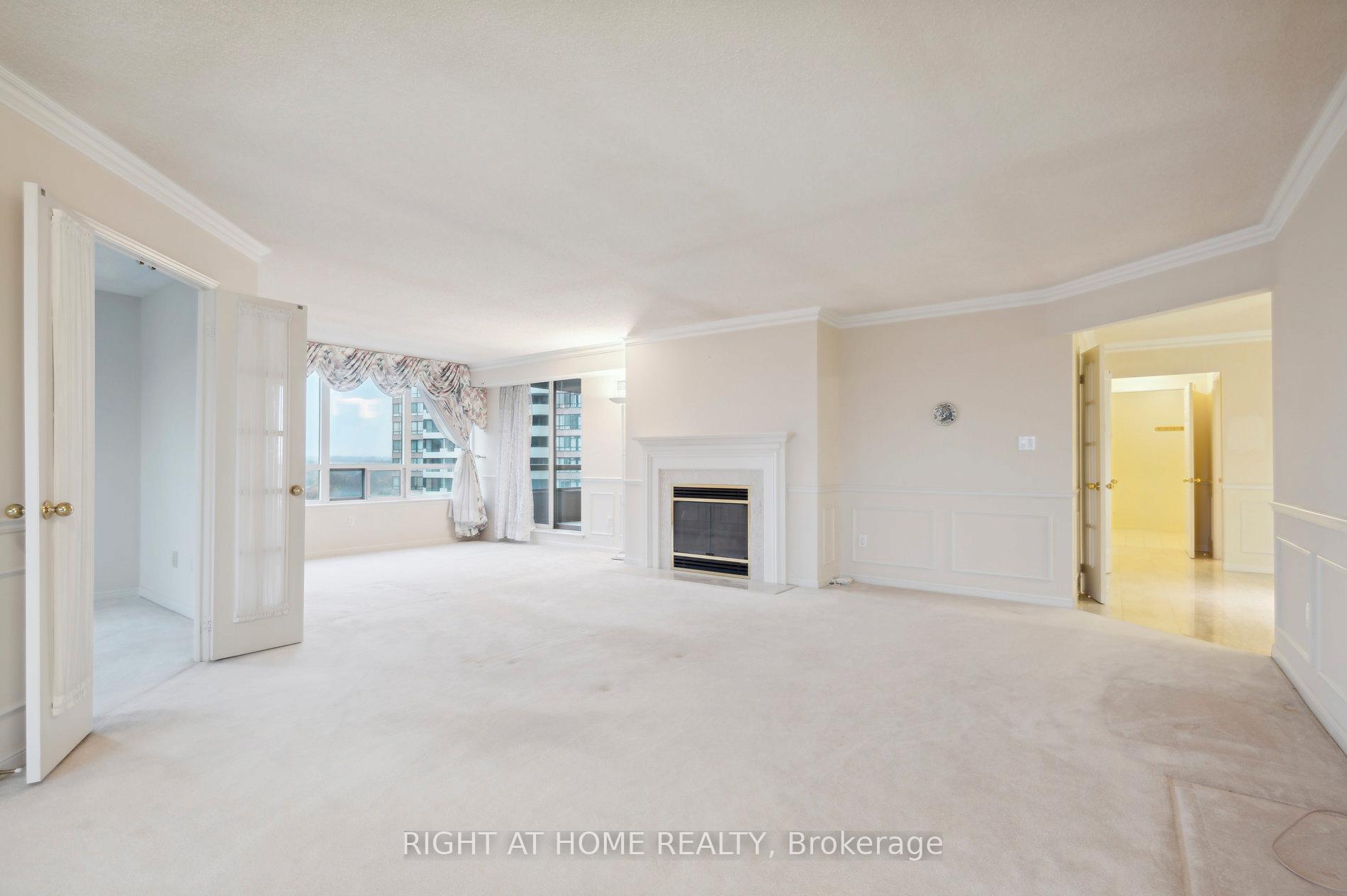 Photo 12 of Unit 814, 610 Bullock Drive, Markham, Markville — HOMEH