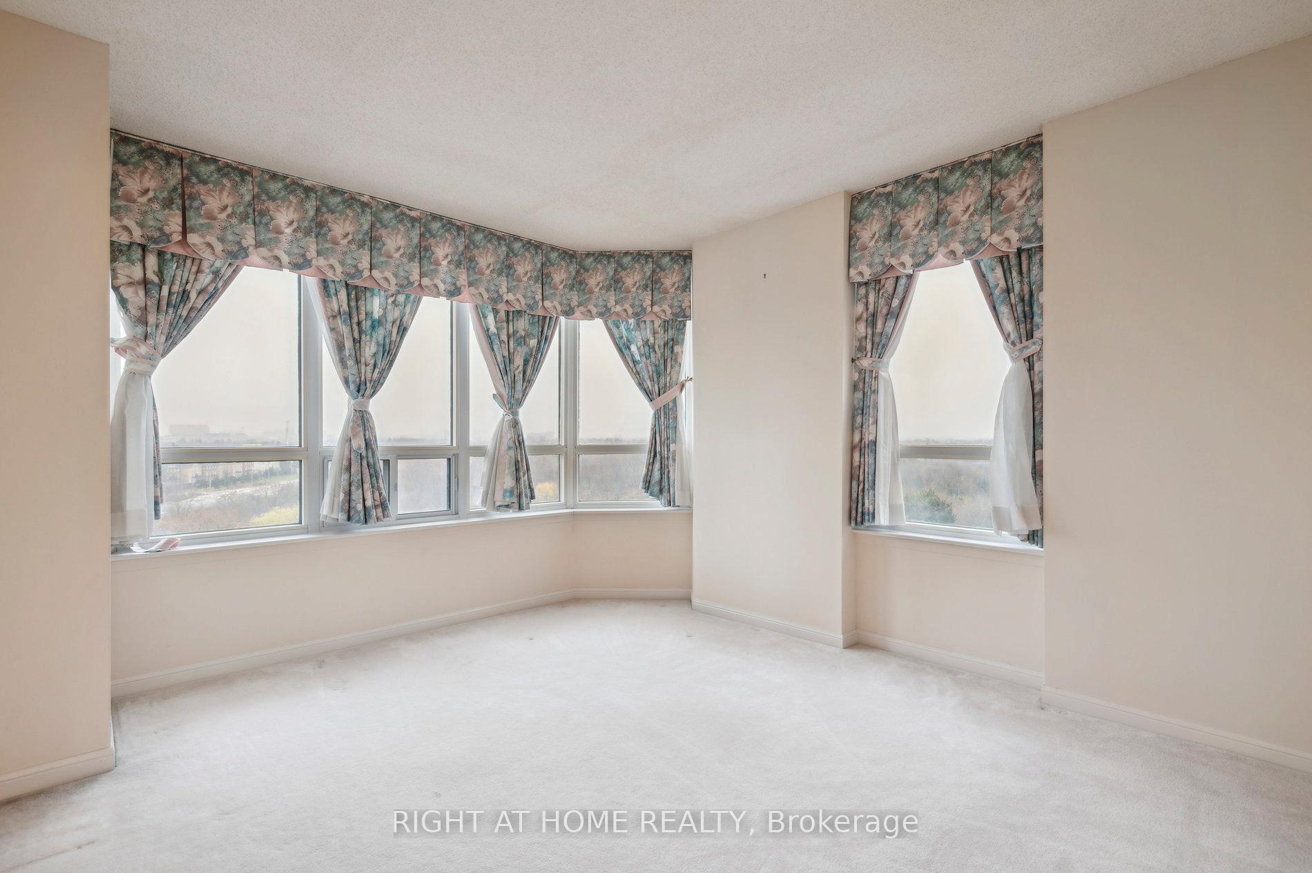 Photo 16 of Unit 814, 610 Bullock Drive, Markham, Markville — HOMEH